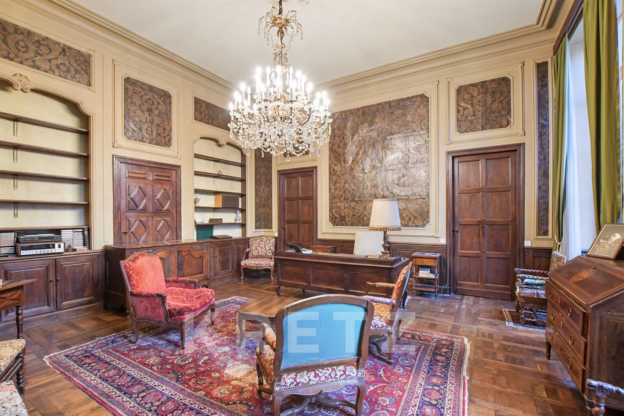 1000m2 townhouse in the golden triangle