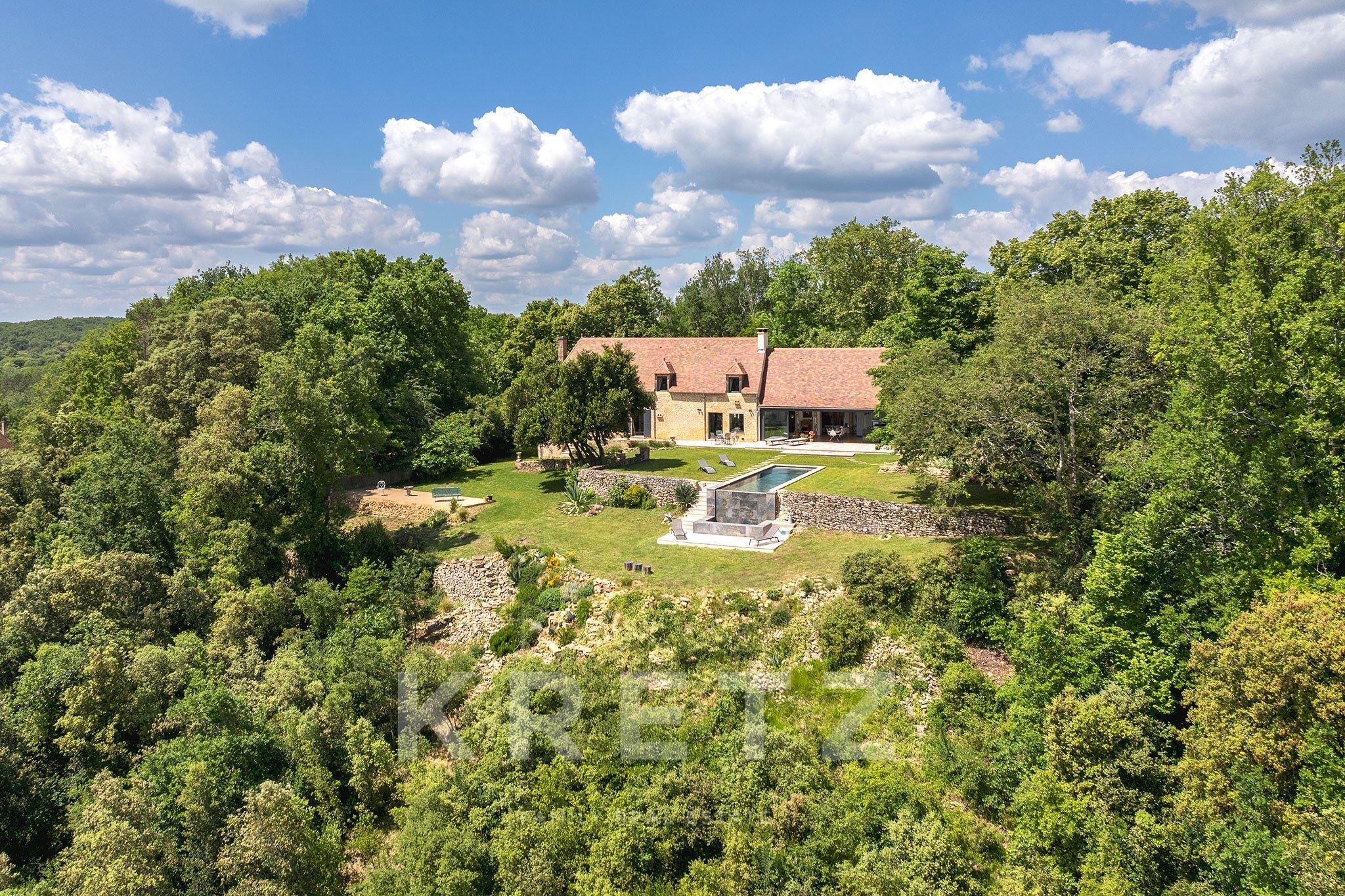 Prestigious residence with panoramic views over the Dordogne.