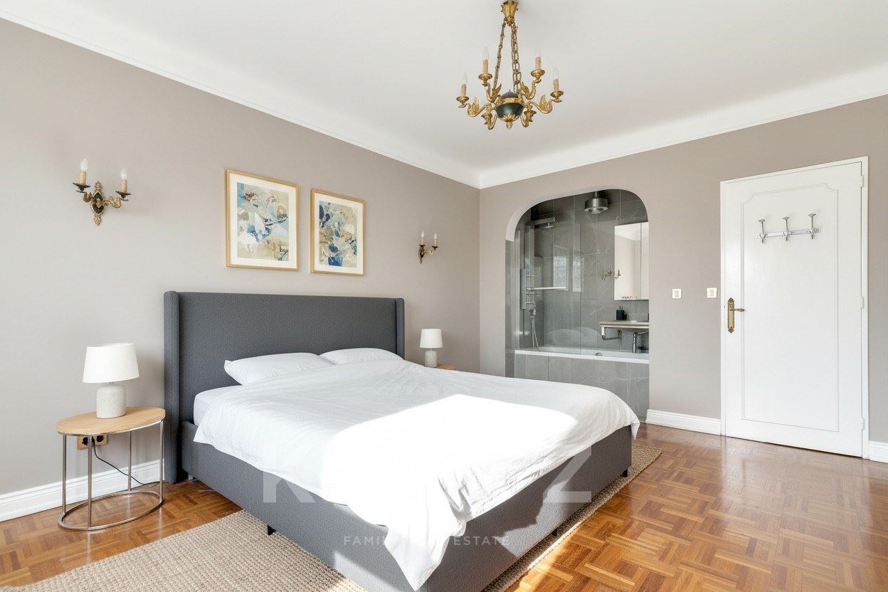 Marseille 8 - Elegant 120 sqm with terrace apartment