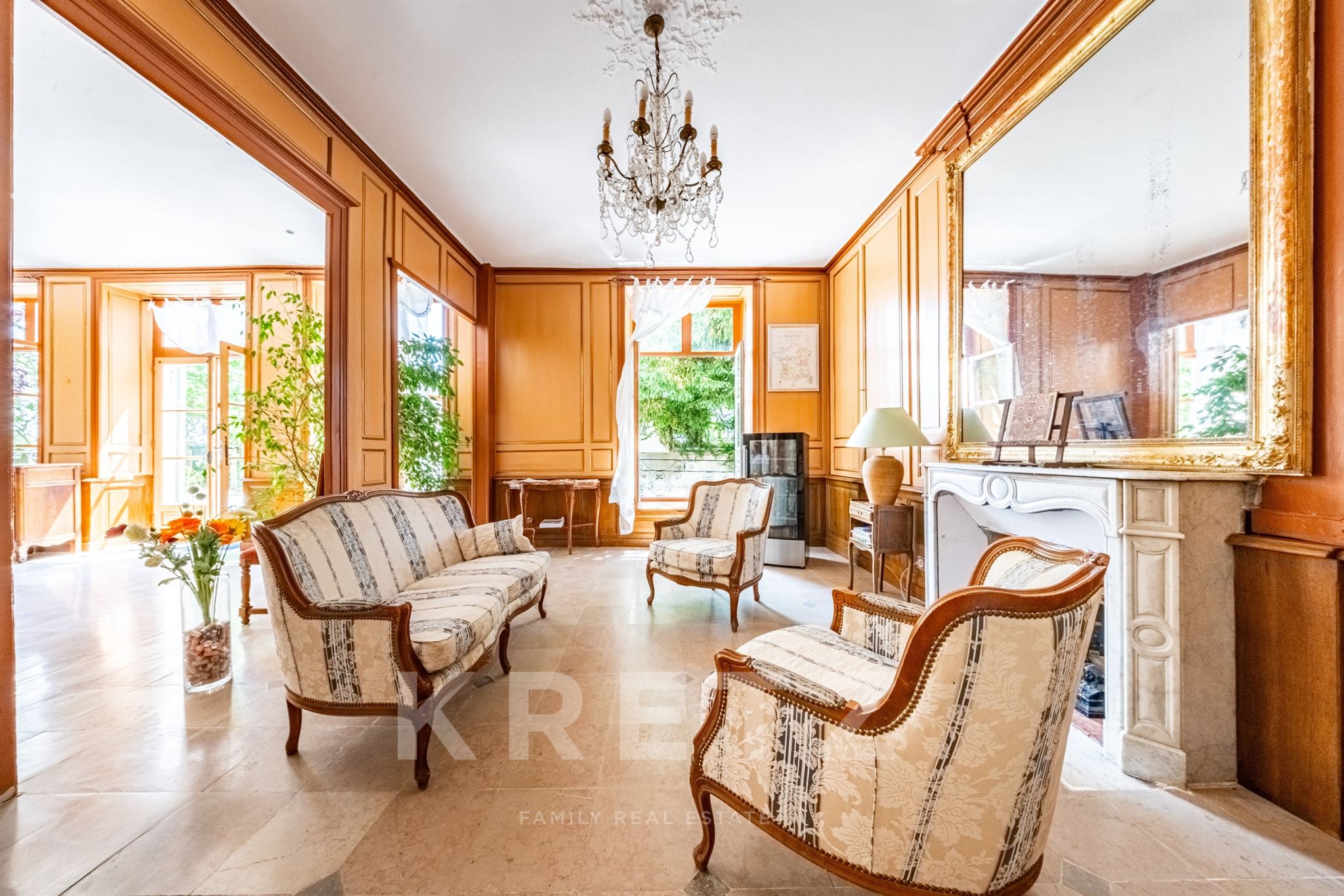 Burgundy - Elegant Character Residence of 450 sqm with 8 suites,Terraces and Courtyard