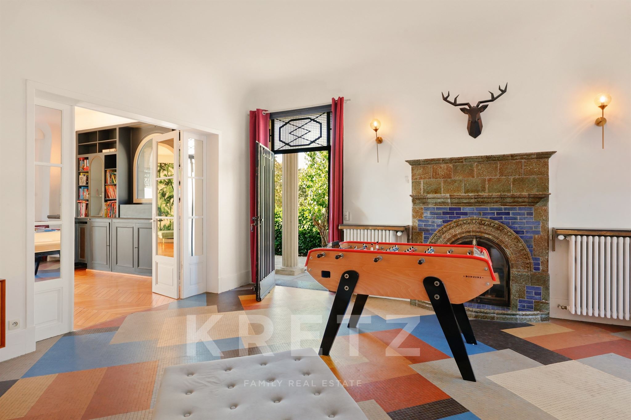 LE PECQ - DEMEURE D’EXCEPTION · 565 m² · 20 pièces · 3 Parcelles - 1 888 m² · Piscine · Terrasse 100 m² · Vue Paris & Tour Eiffel · Garage 40 m² · Carport 50 m²