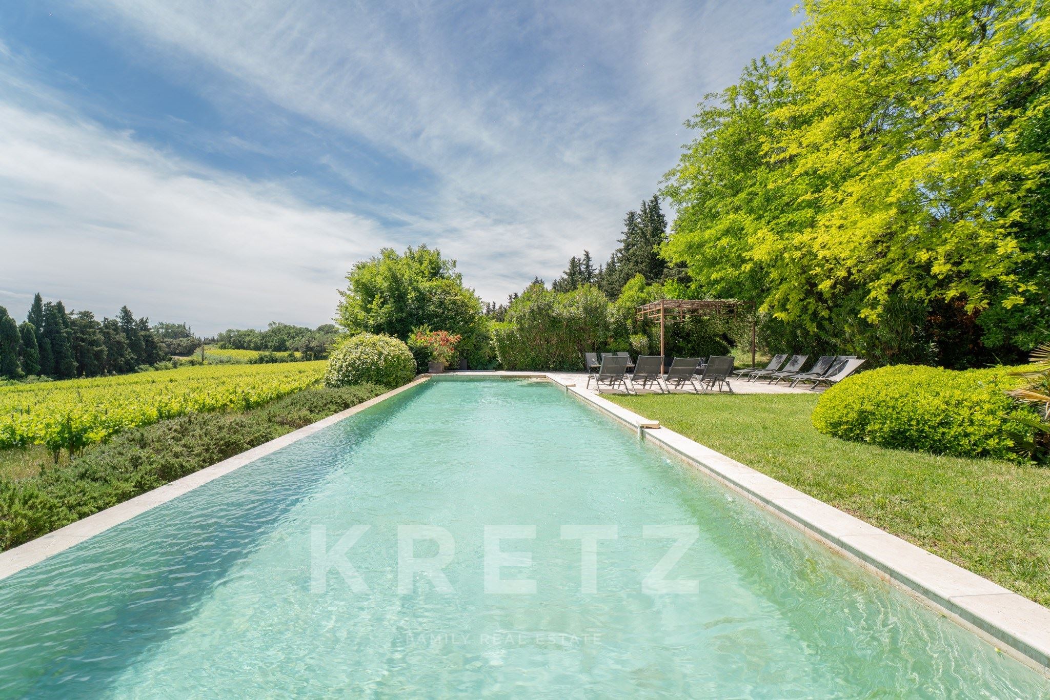 Historic Château for Sale in Provence – 1,300 sqm Luxury Estate on 18 ha with Guest Houses, Vineyard