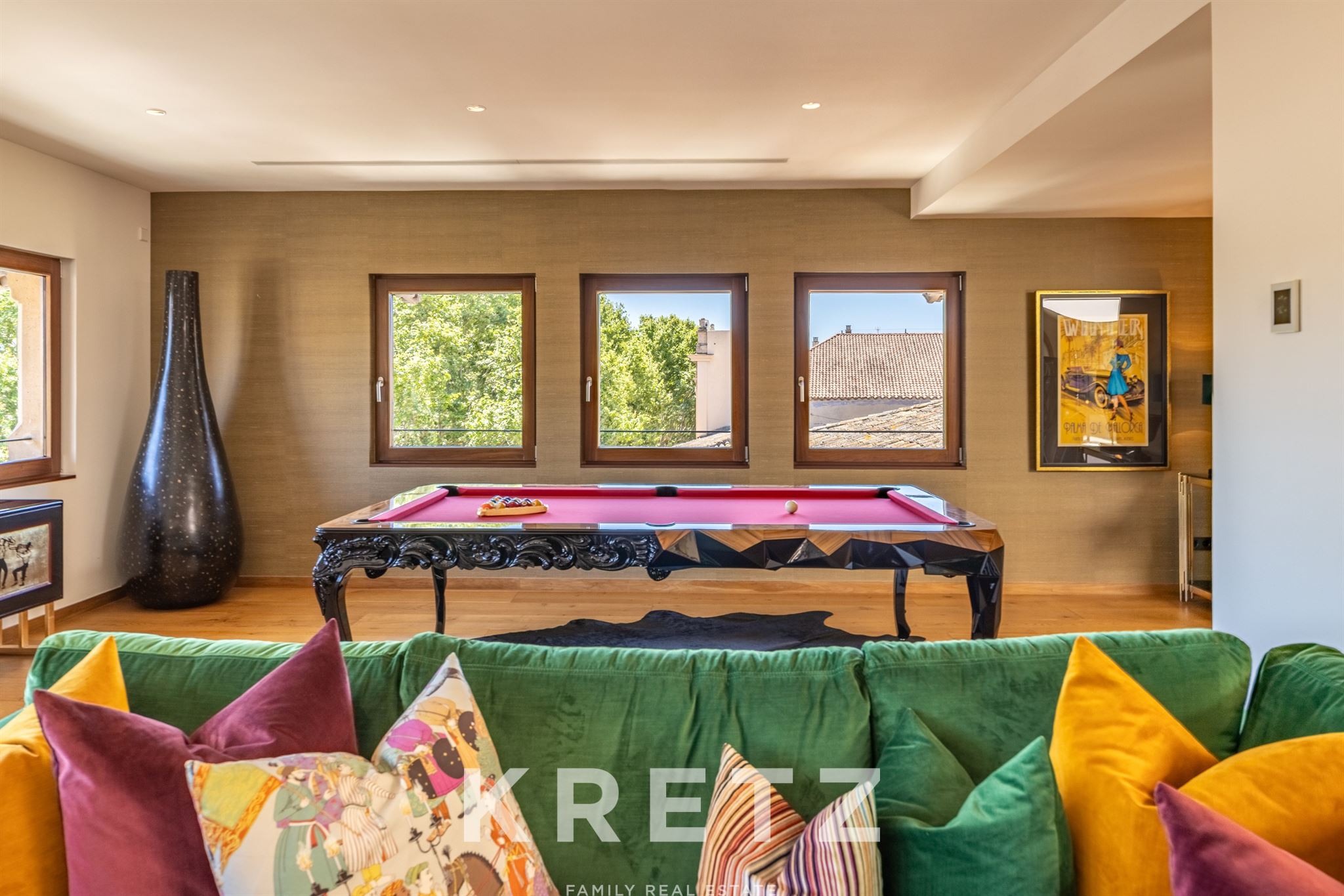 Elegant Penthouse on Paseo del Born: blending historic heritage with modern refinement in the heart 