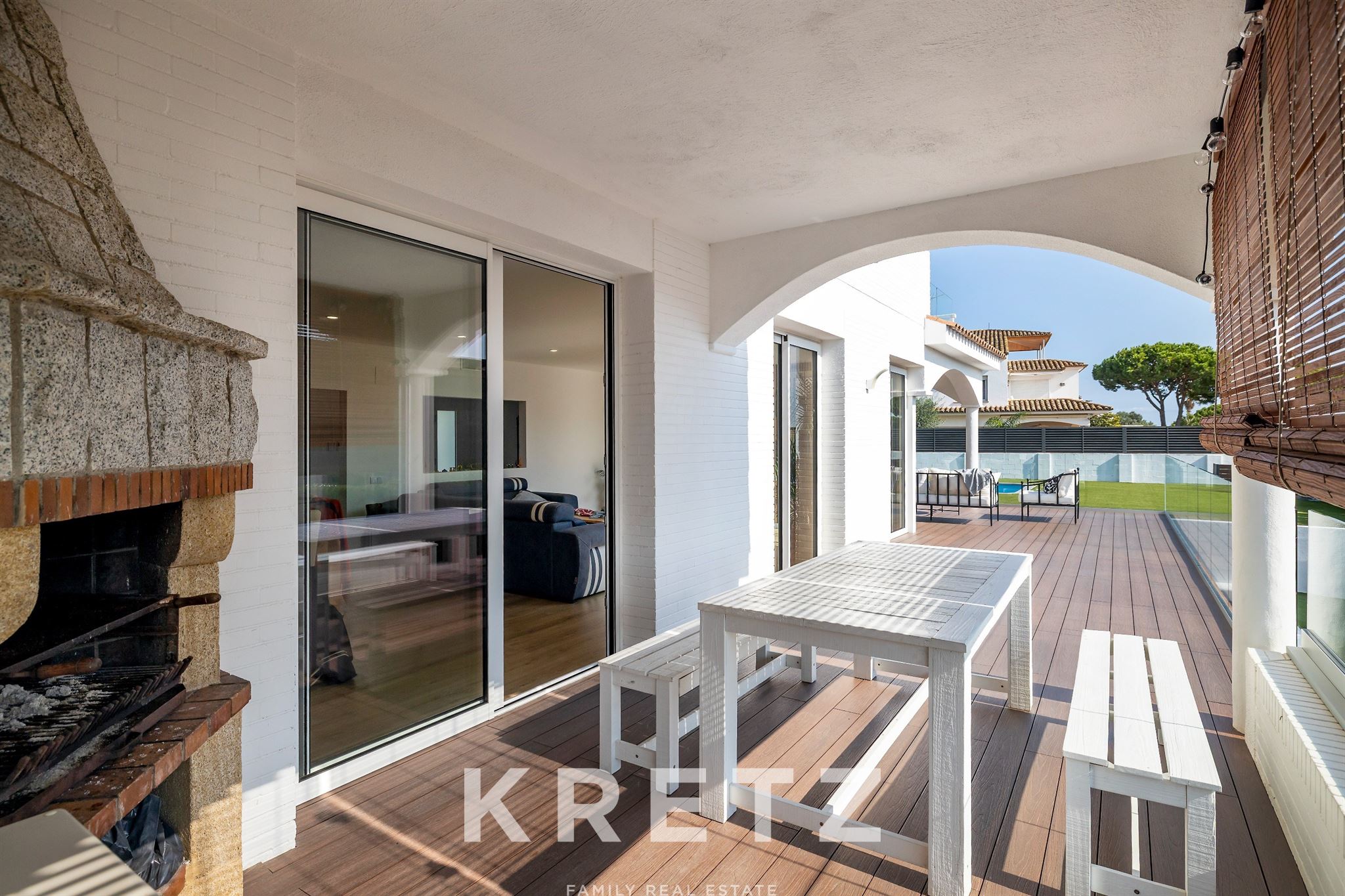 Exclusive newly renovated Mediterranean-View Villa in Can Teixidó, Alella