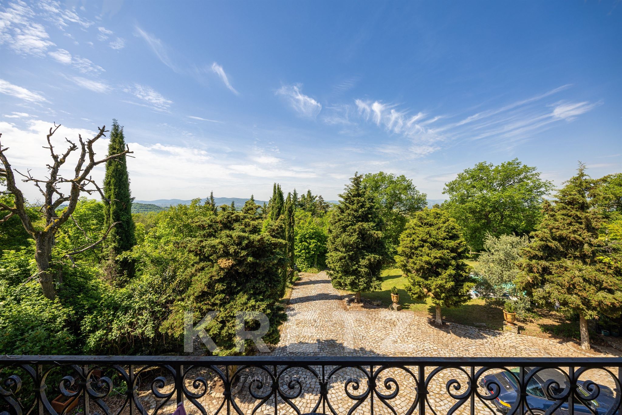 Limonest _ Charming villa in unspoilt surroundings