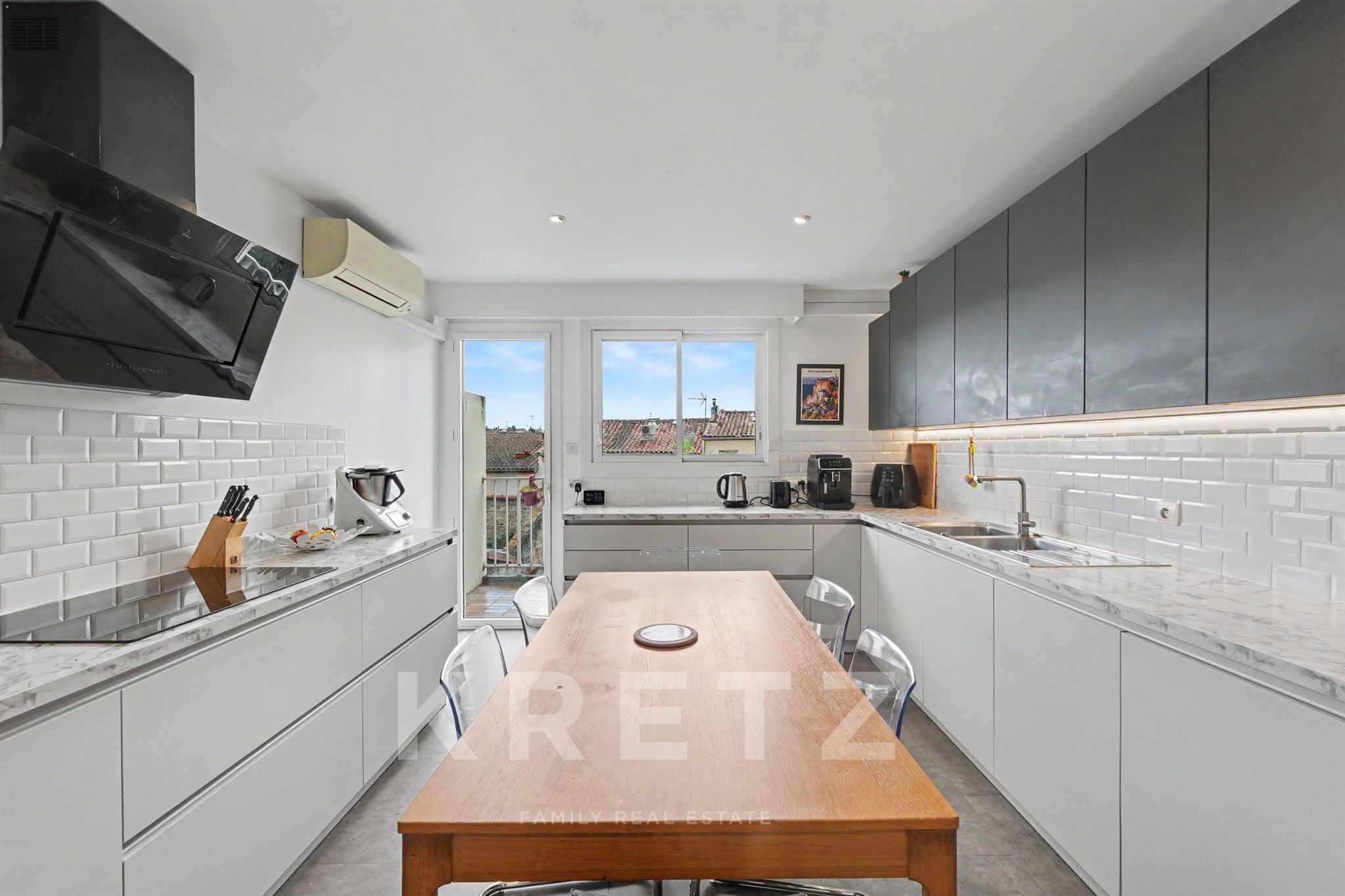 Duplex traversant T6, terrasse et balcons, ascenseur privé, Toulouse hyper-centre