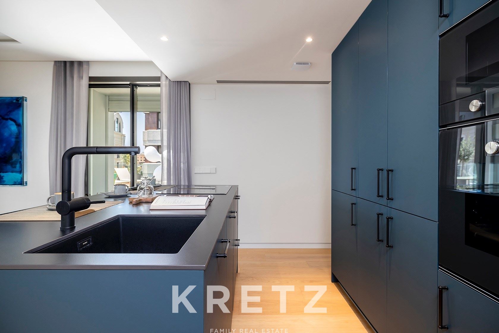 Modern Apartment with Private Pool, Large Terrace, and Premium Amenities in Prime Eixample Location