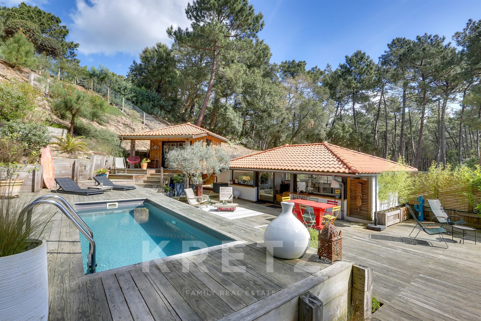 Luxury villa, infinite pinède panorama