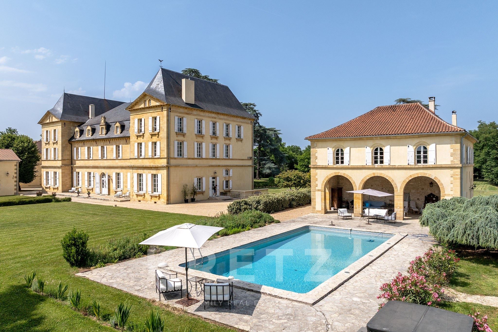 127 sqm duplex in the heart of 20 hectares of grounds