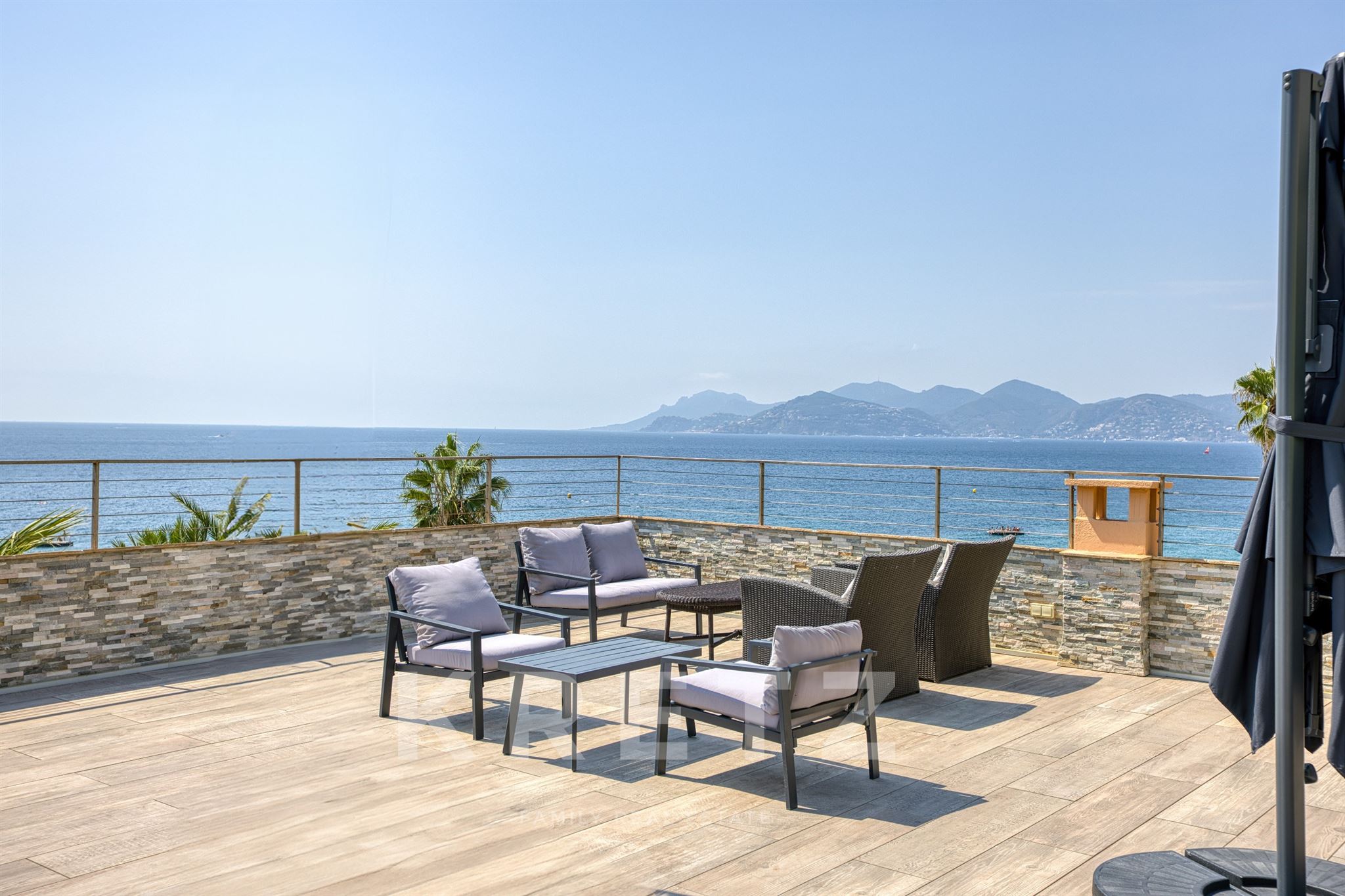 Appartement vue mer Toit Terrasse Villa saint pierre