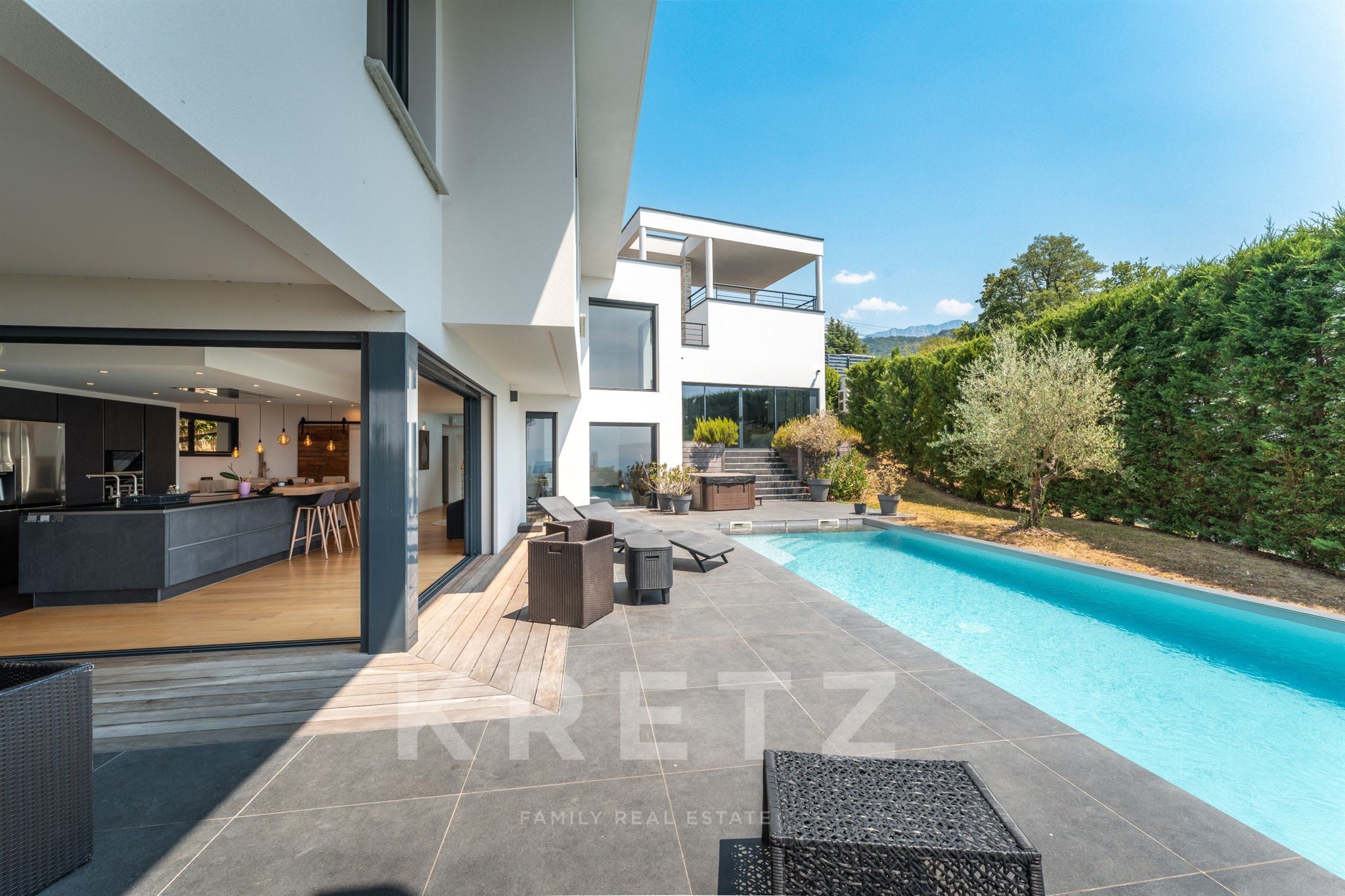 COUBLEVIE / VOIRON – Um Belvedere Contemporâneo de Exceção
