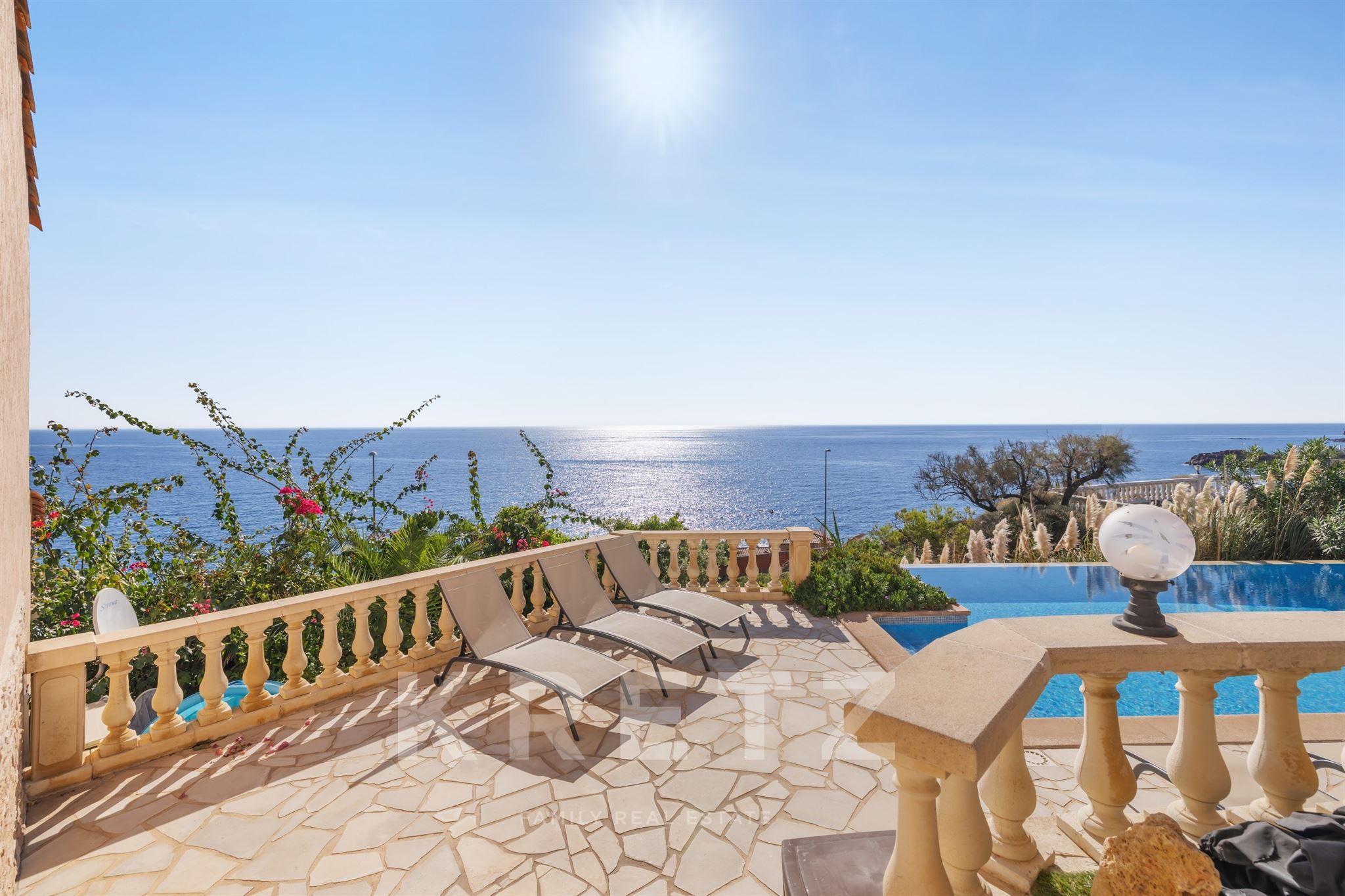 SAINT-RAPHAËL – EXCEPTIONAL VILLA WITH PANORAMIC SEA VIEWS
