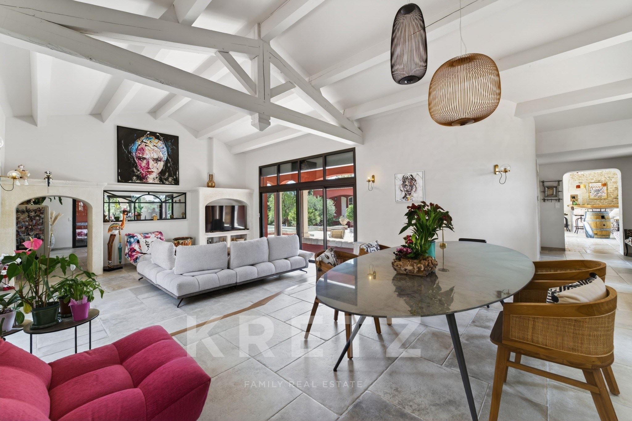 Hacienda contemporánea en un entorno verde exuberante entre Nîmes y Montpellier