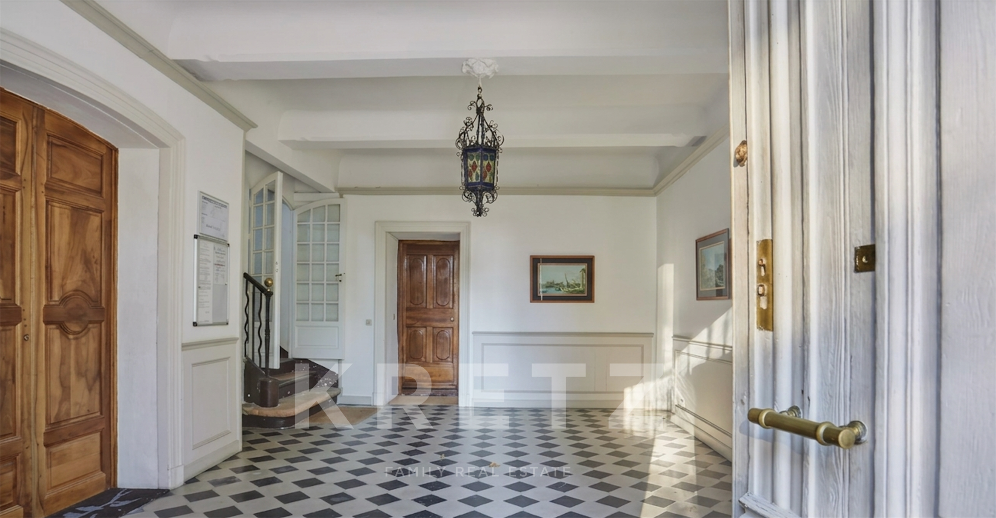Exceptional apartment in the heart of an 18th century château
