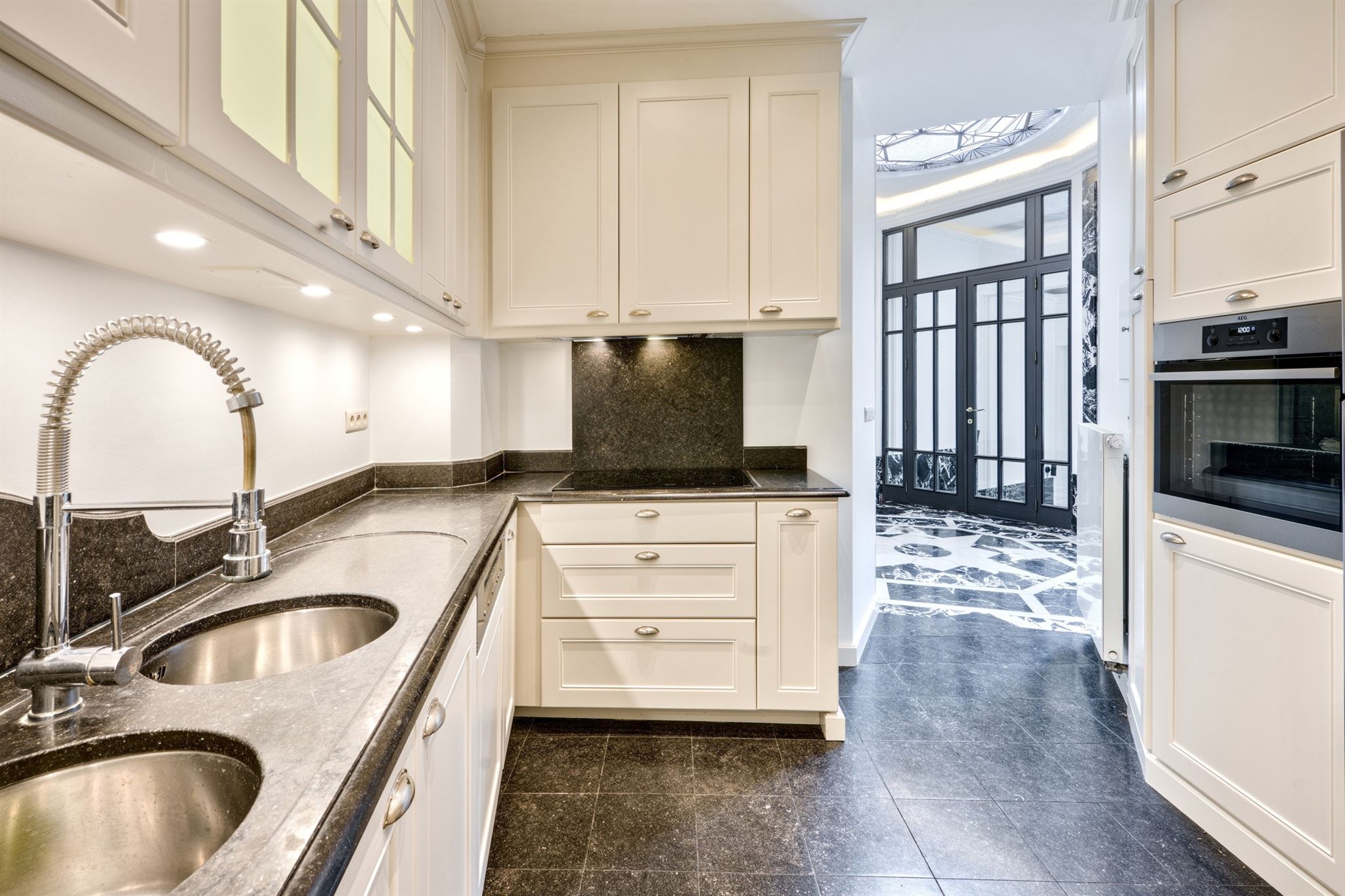 Roosevelt, luxurious Master House with rear house
