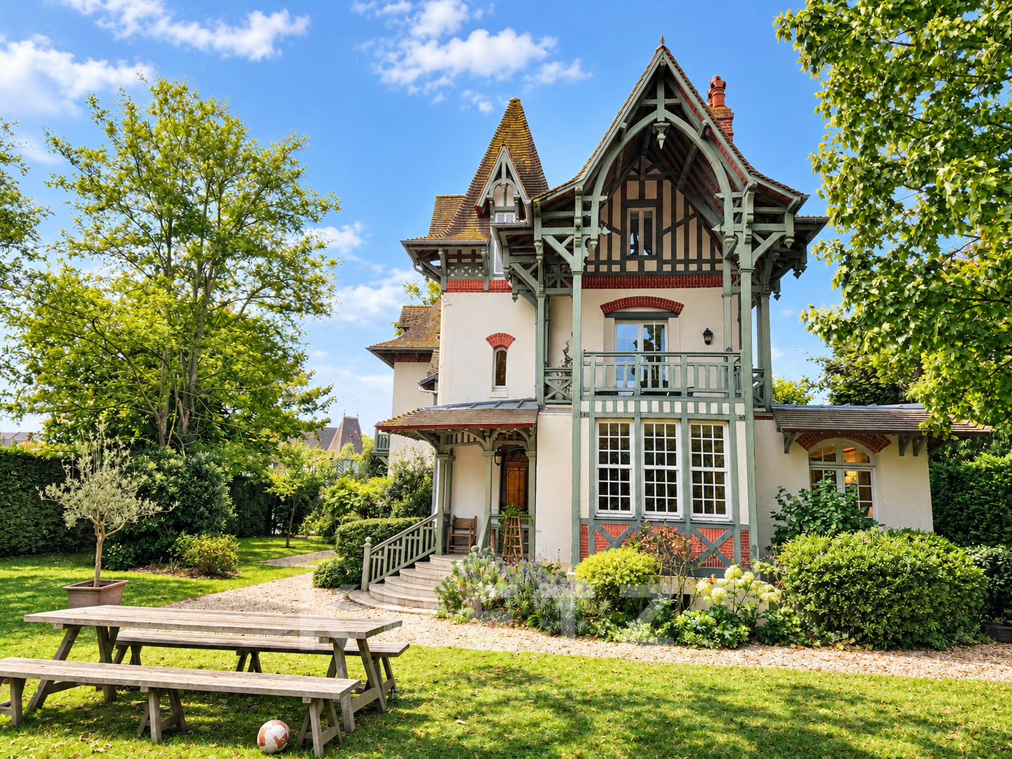 Deauville – An Iconic Belle Époque Villa with 1,350 sqm of Landscaped Gardens and a Guest House.