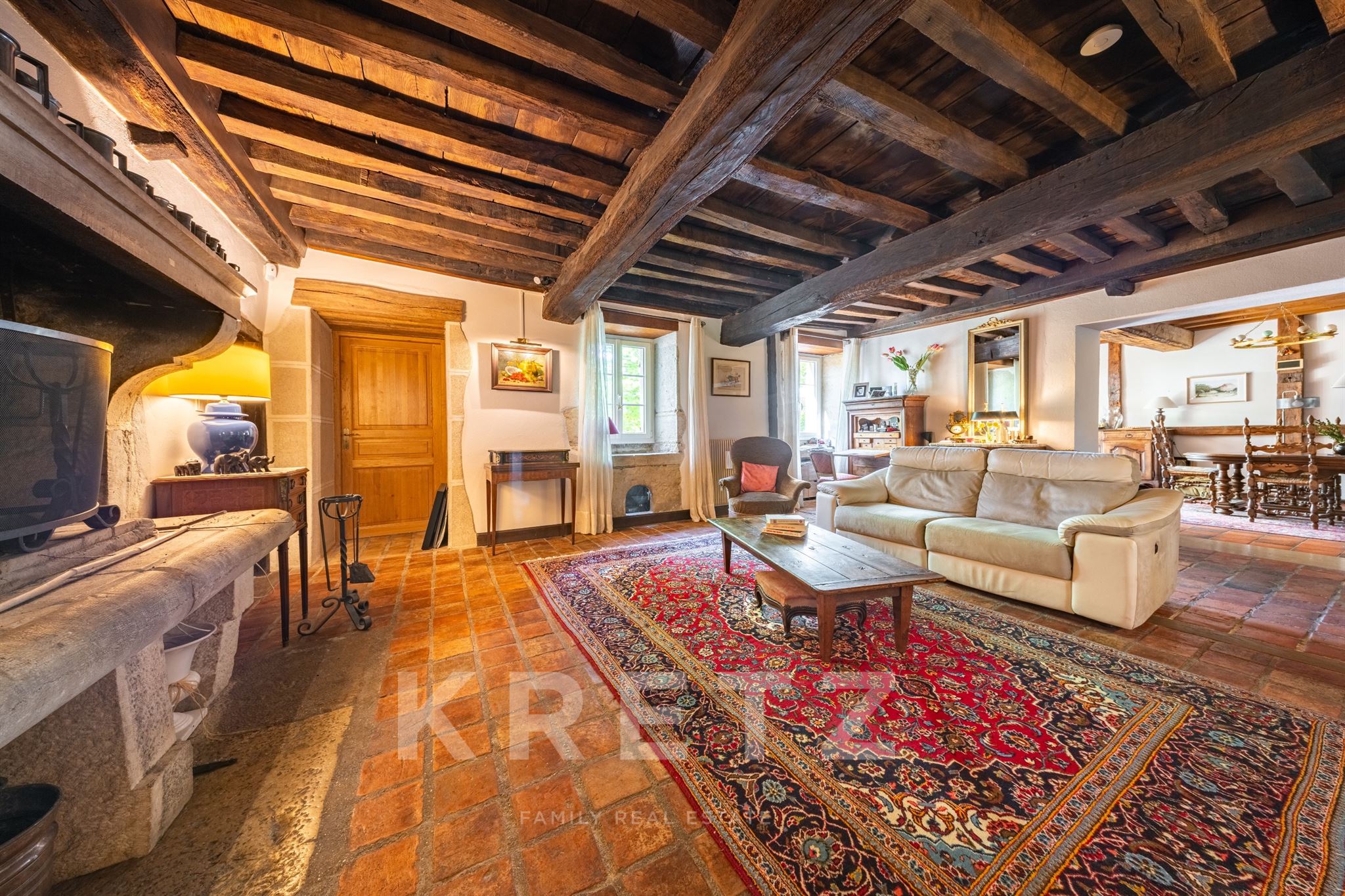 Charming house, 260 m2 - heated swimming pool - outbuildings - 30 min Dijon / 10 min Auxonne