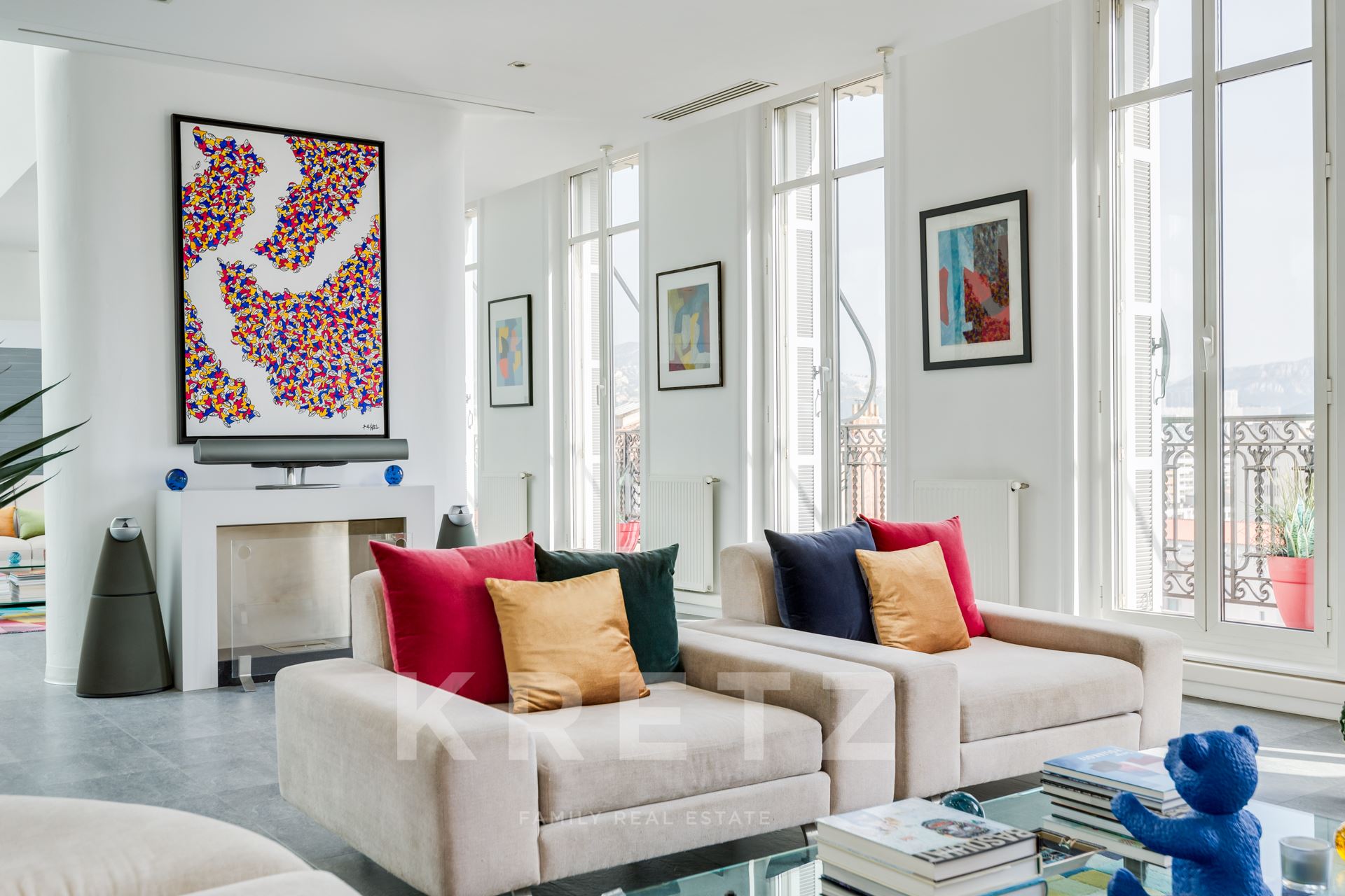 Architect-designed loft on top floor