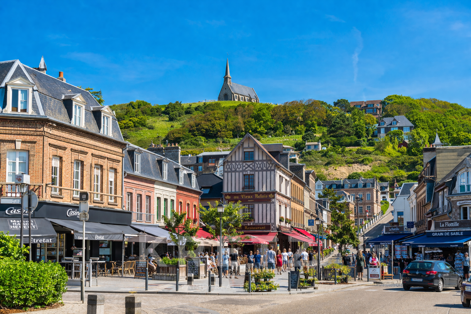 19th-Century House Renovated by an Architect – Heart of Étretat