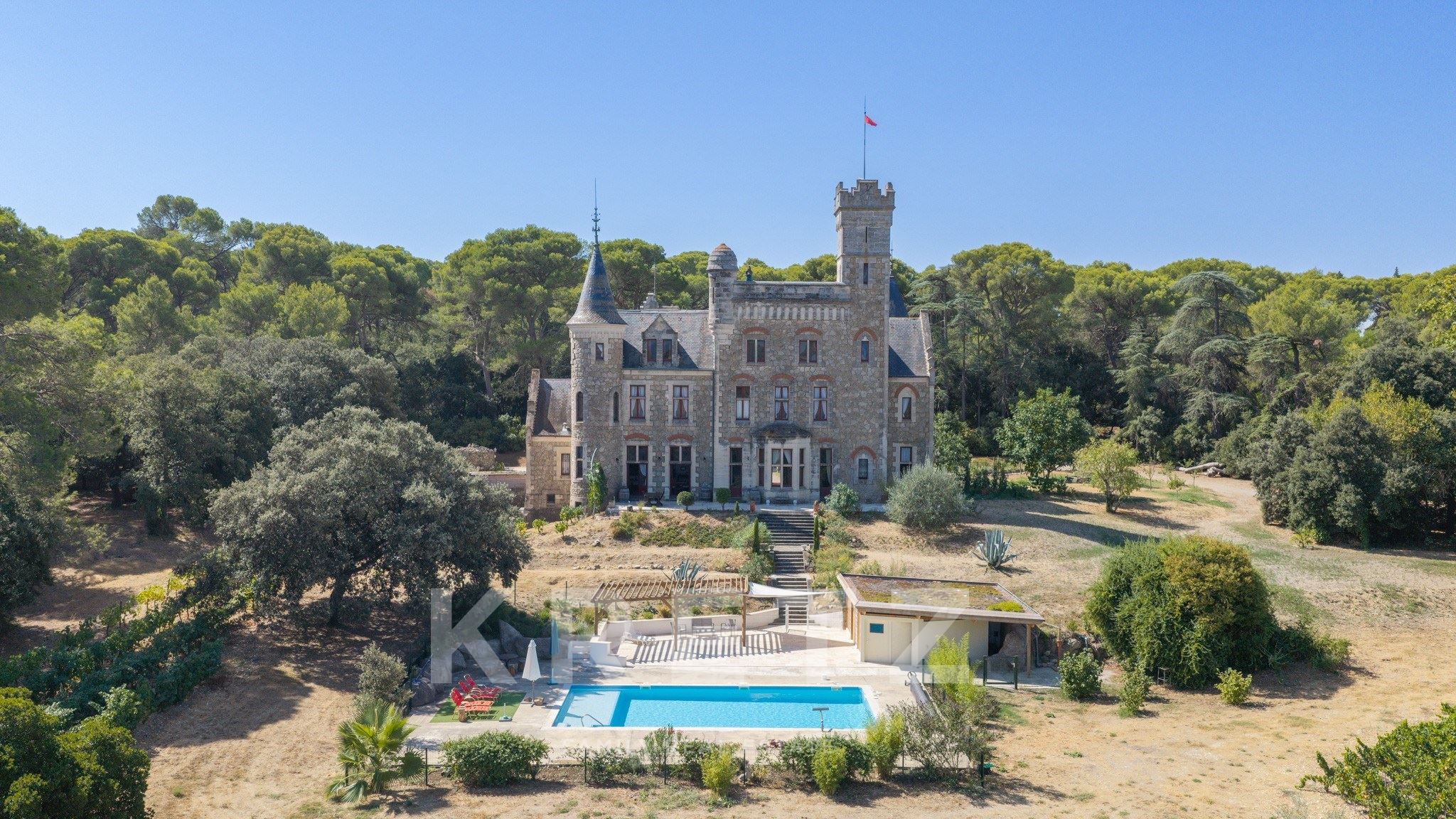 Château du XIXe siècle – Domaine d’exception au cœur du Languedoc