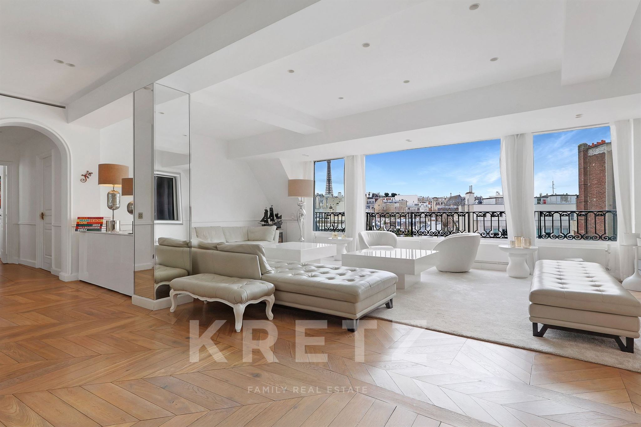 Appartement familial et de réception en parfait état sur Georges Mandel