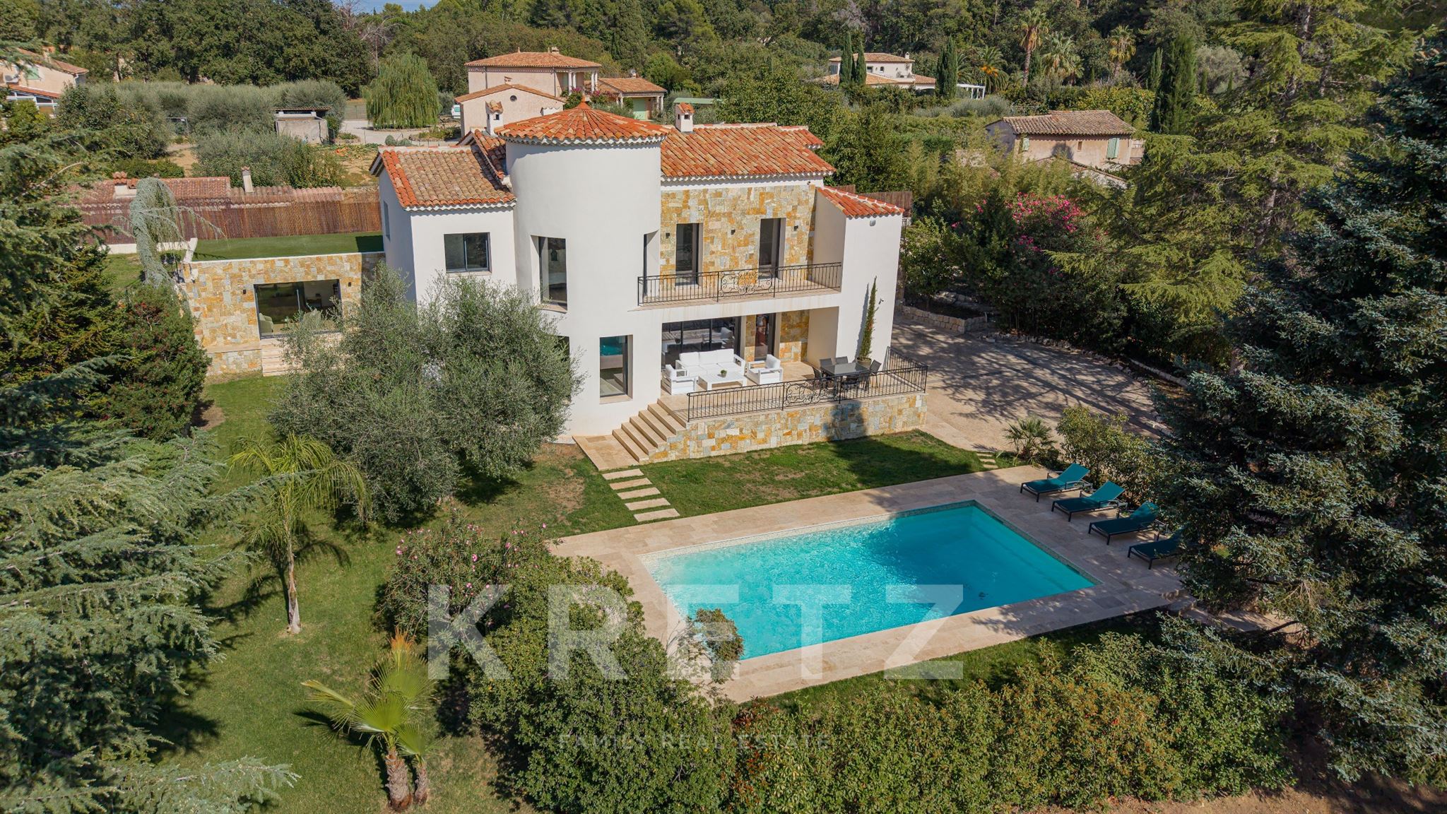 Villa d'exception à Châteauneuf – Quartier Notre-Dame-du-Brusc