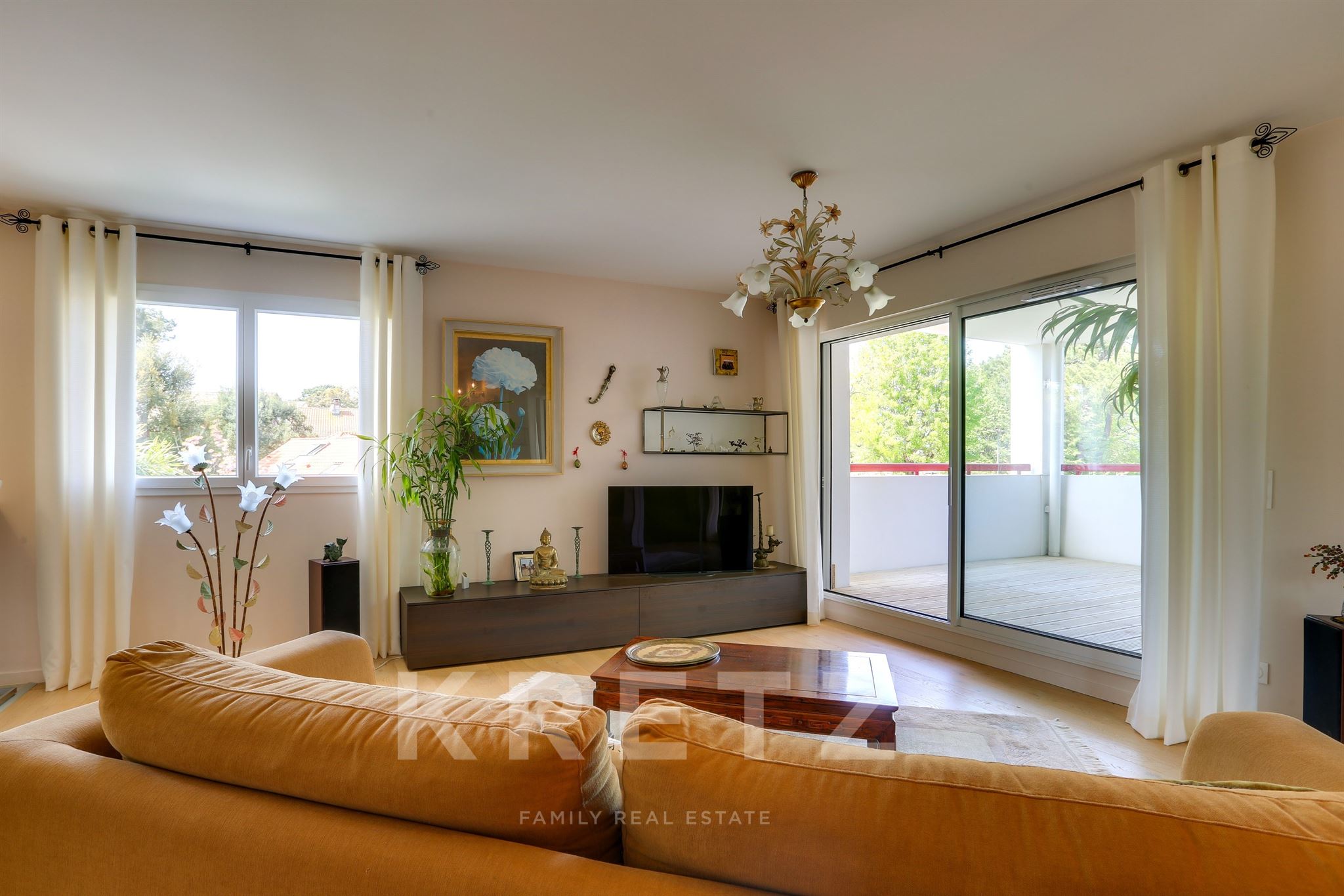 Hossegor – Elegant Apartment with Panoramic Lake Views