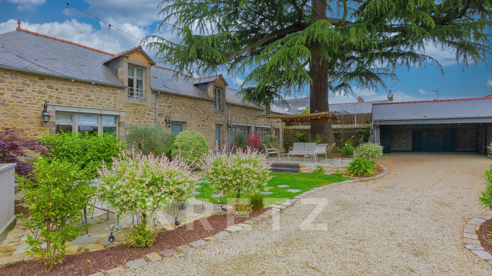 Propriété rare à Dinan — Hôtel particulier, gîte et longère de prestige