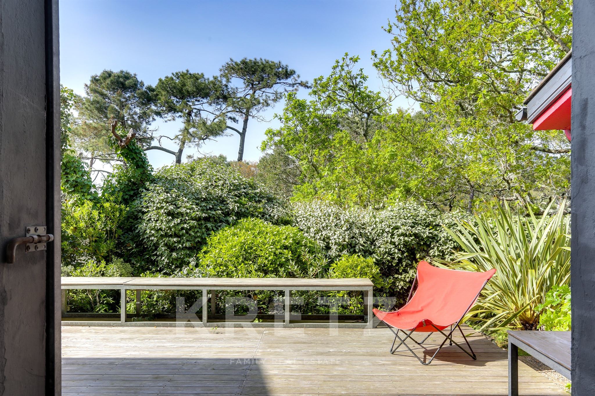 Hossegor, Timeless exceptional villa between lake and ocean