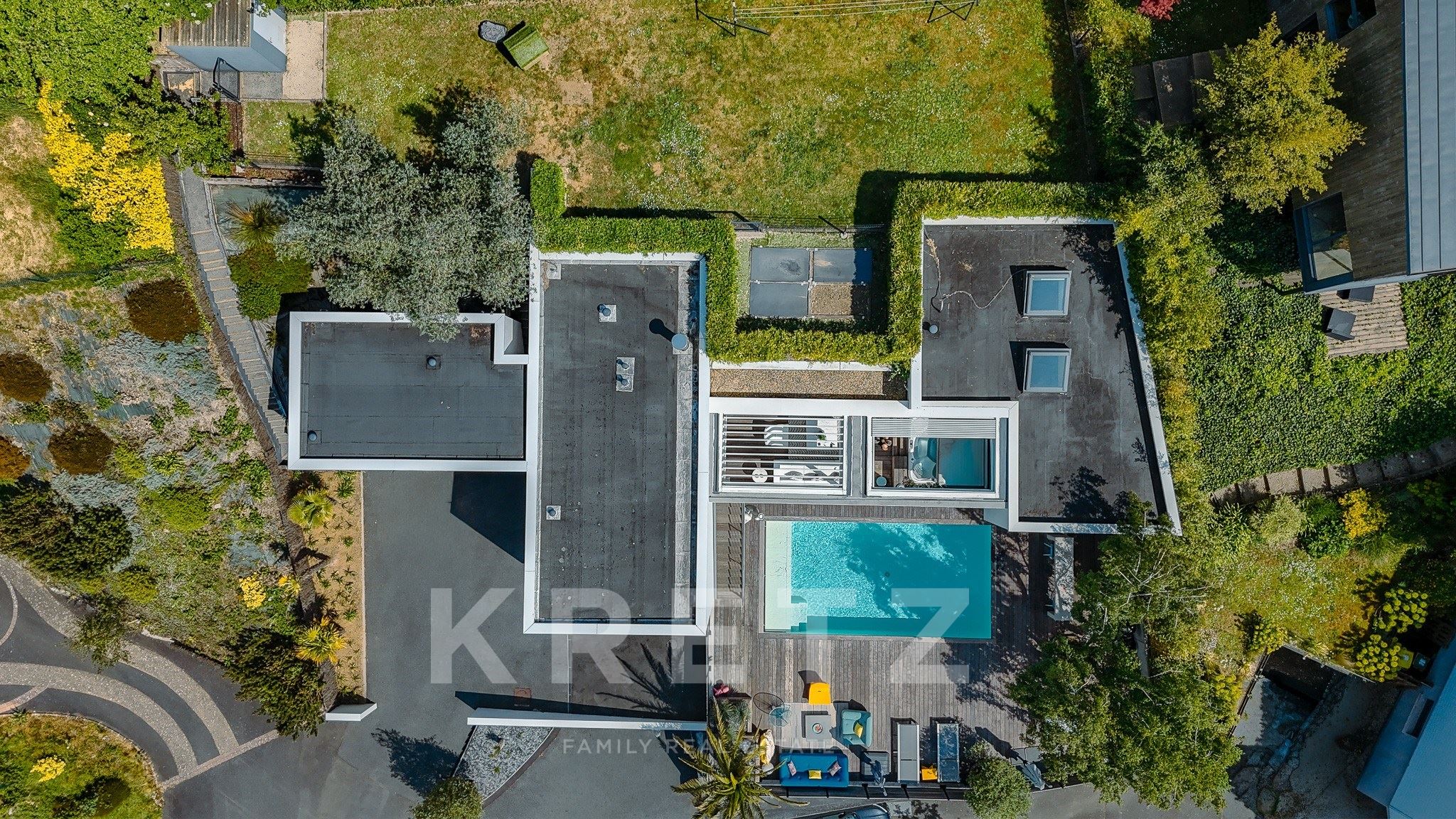 Villa d’Architecte de Luxe Saint-Brieuc avec Piscine, Vue Dominante et Terrasses Suspendues