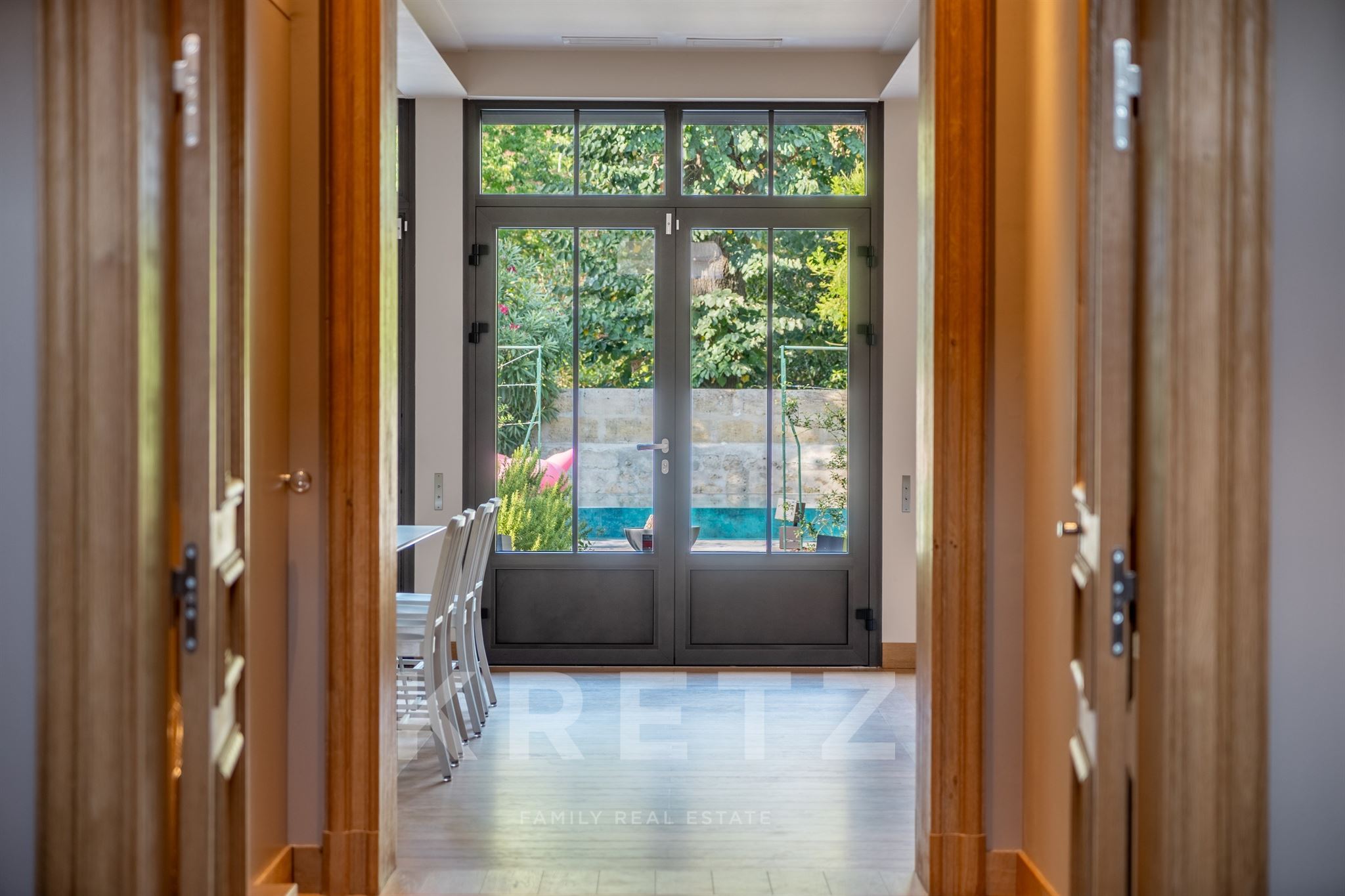 Bordeaux Caudéran — Directly facing Parc Bordelais, 420 sqm by Philippe Ducos