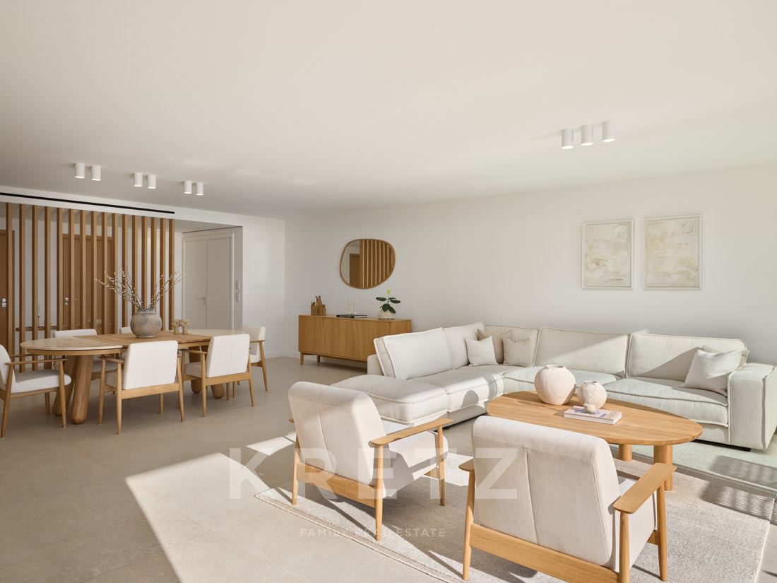 Fully renovated apartment with panoramic sea view