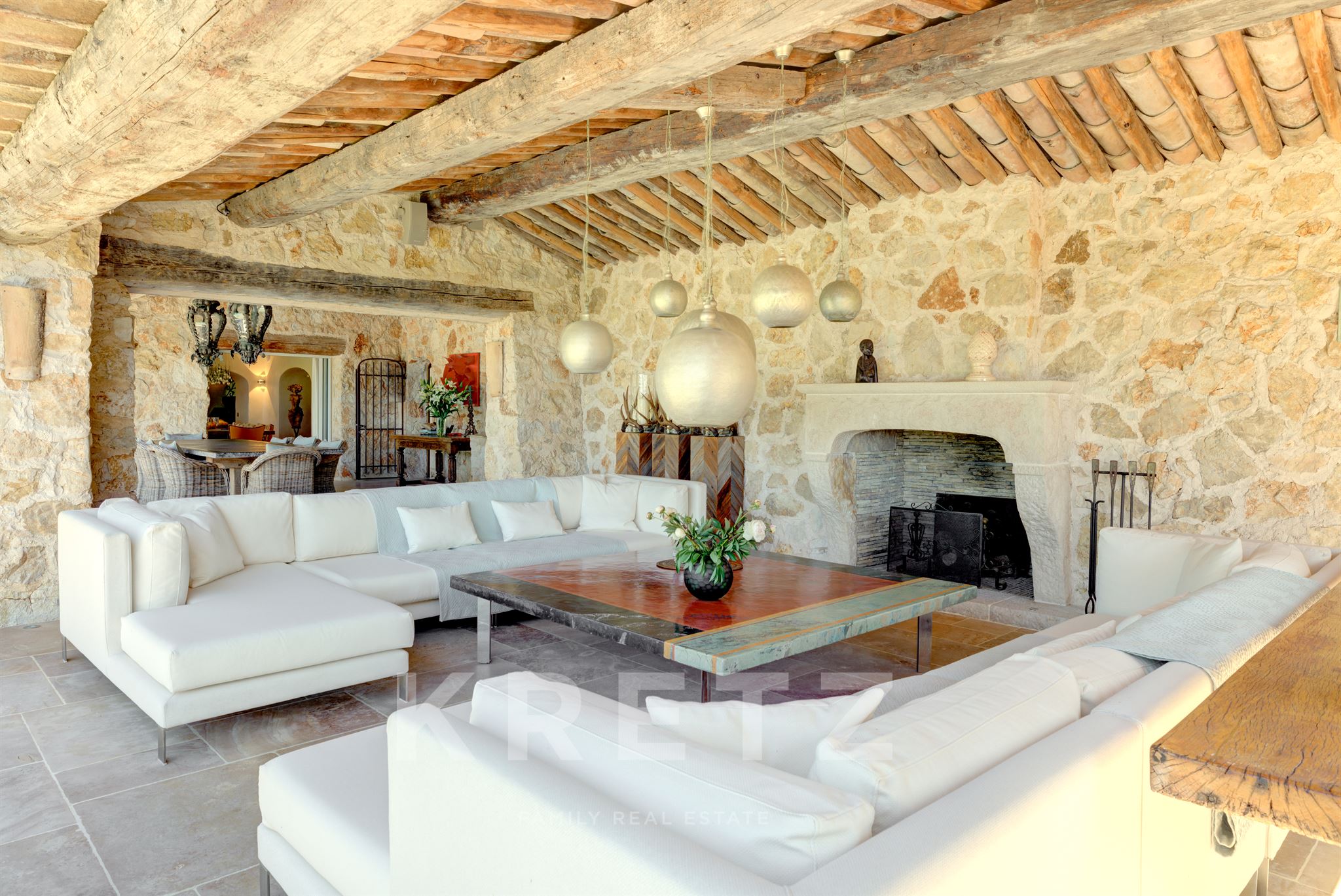 Stunning residence with sea view in La Colle sur Loup