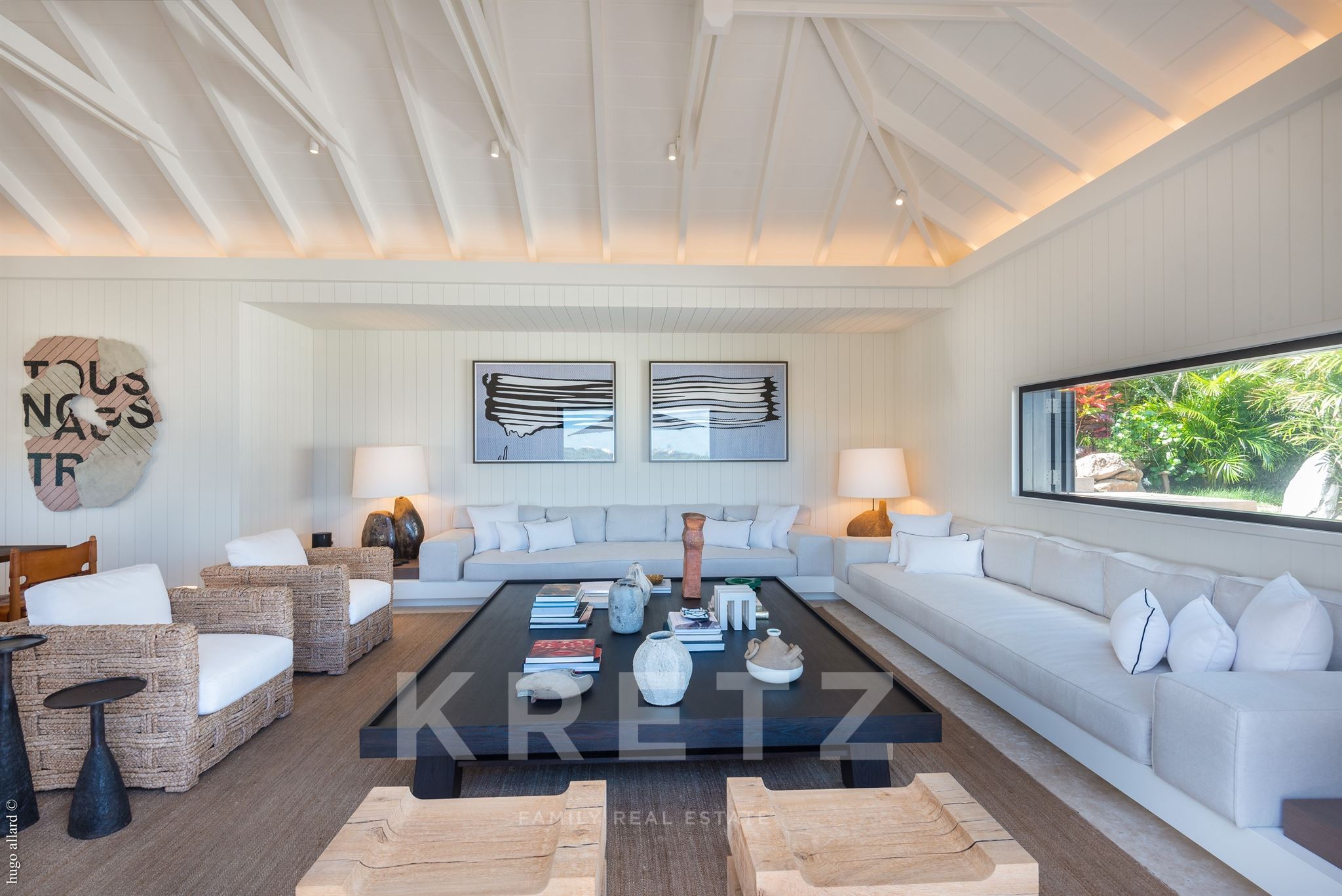 Elegant architect-designed villa with panoramic views over the ocean and Îlet Tortue