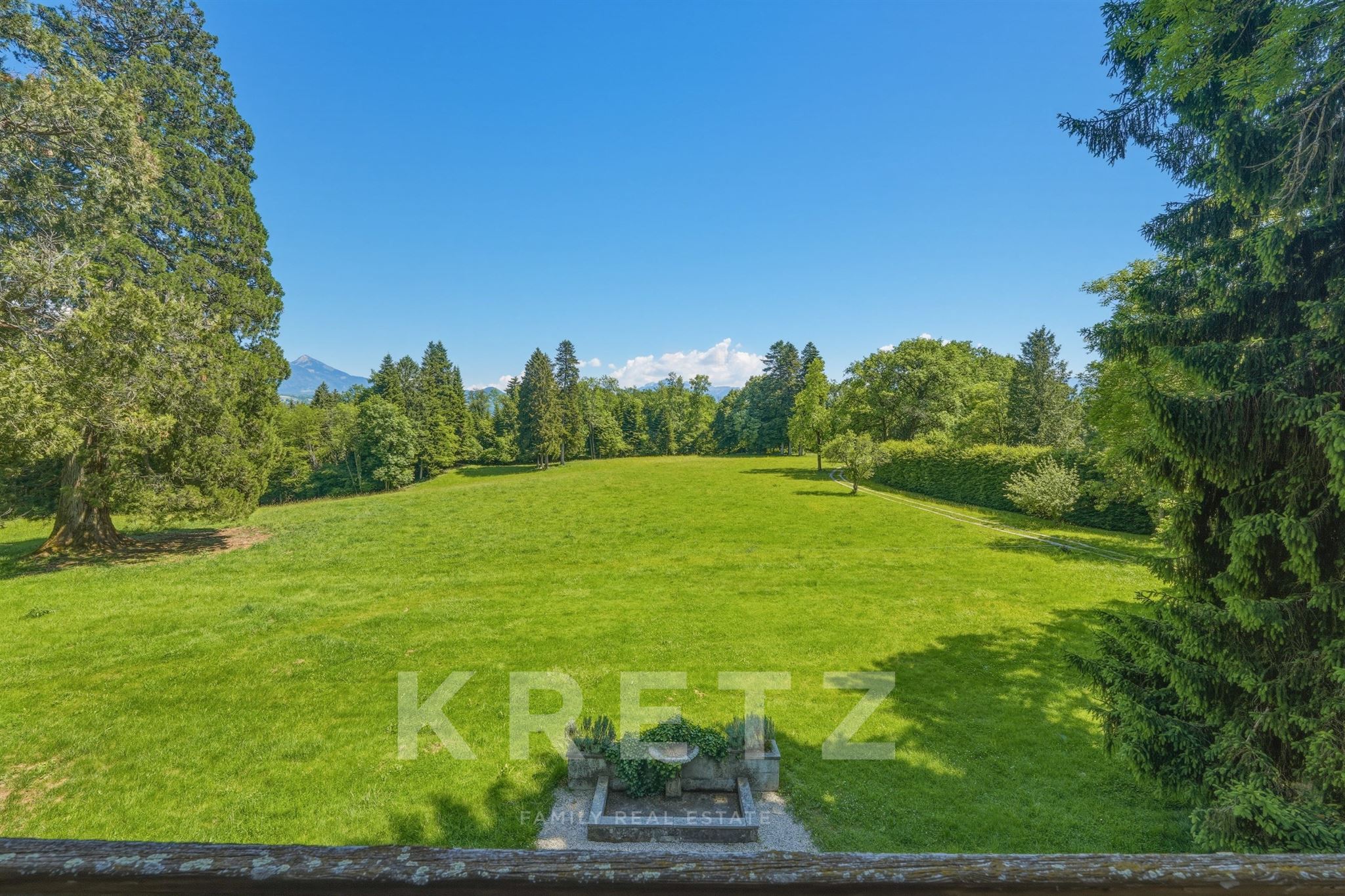 REIGNIER-ESERY - EXCEPTIONAL 28-HECTARE ESTATE AT THE GATES OF GENEVA