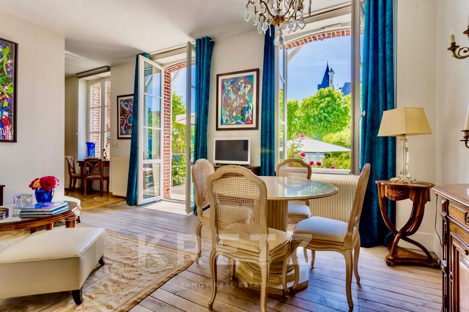 Hôtel Particulier de Prestige à Vendre – Triangle d’Or Deauville – 350 m²