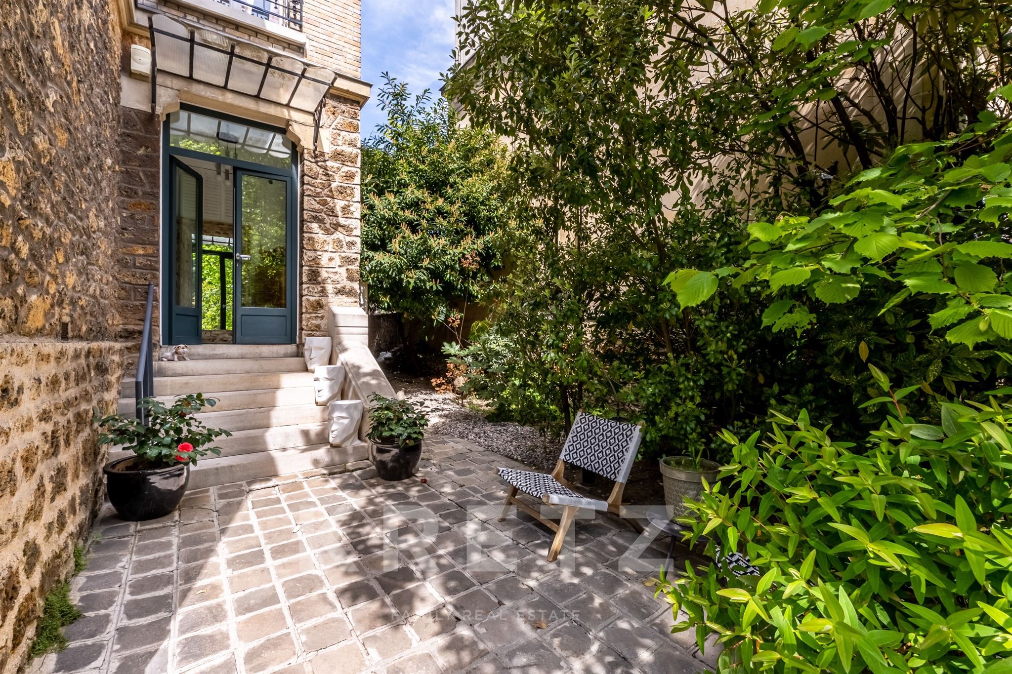 Family house of character ideally located