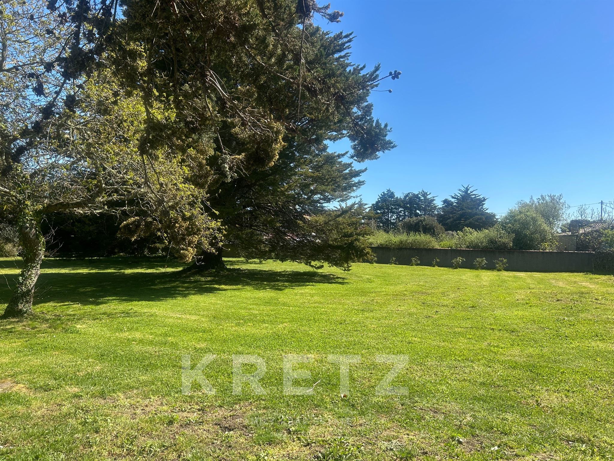 A Rare Opportunity on Île d’Yeu: Build Your Dream Home in an Exceptional Natural Setting !