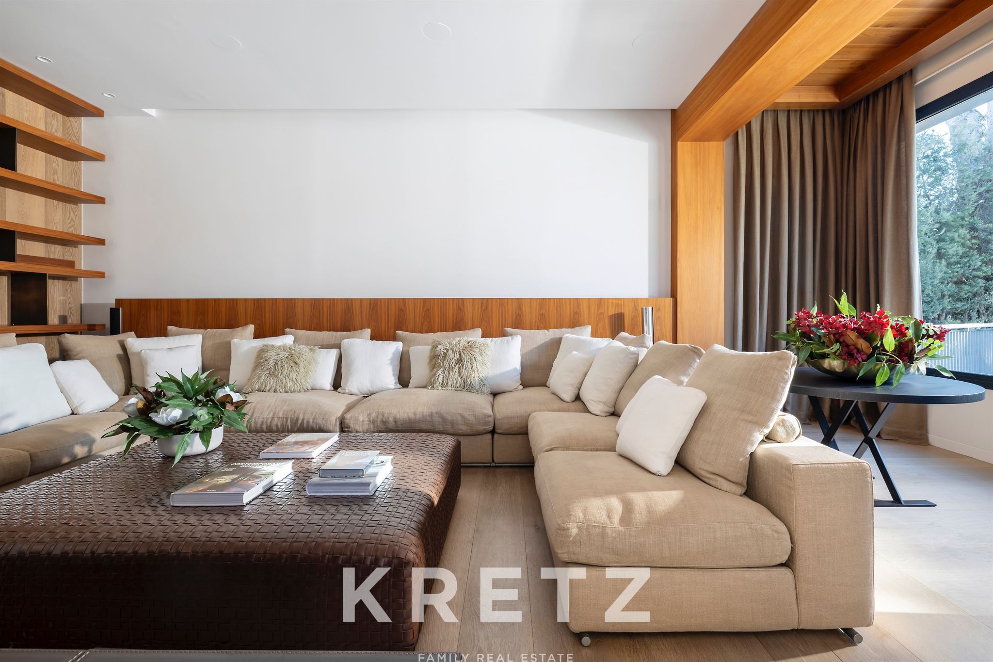 Impeccable house with garden and swimming pool in Avenida Pearson, Barcelona.