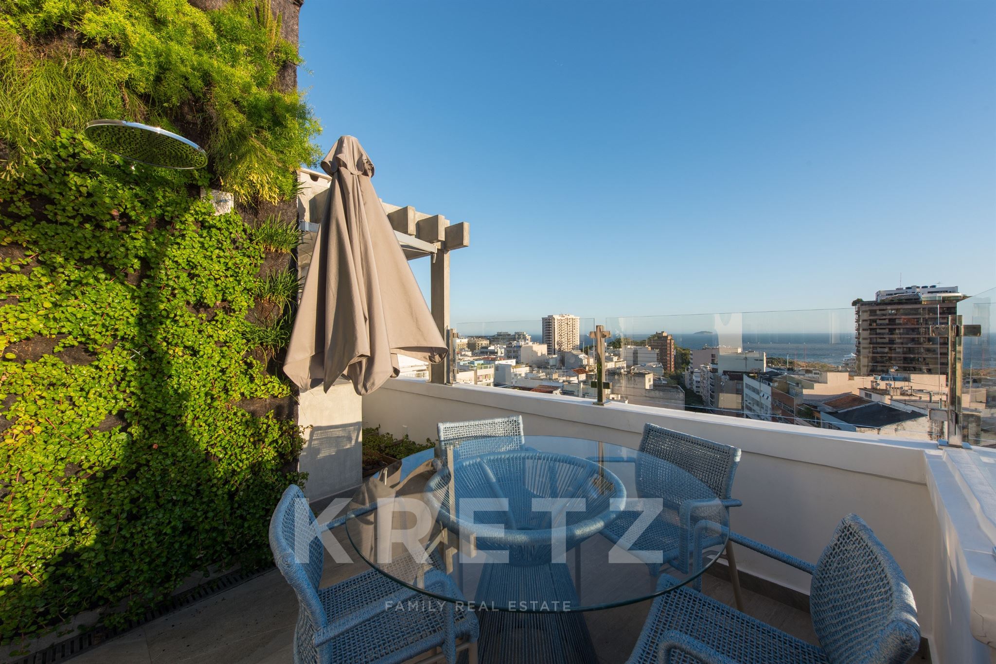 Penthouse de luxe avec piscine