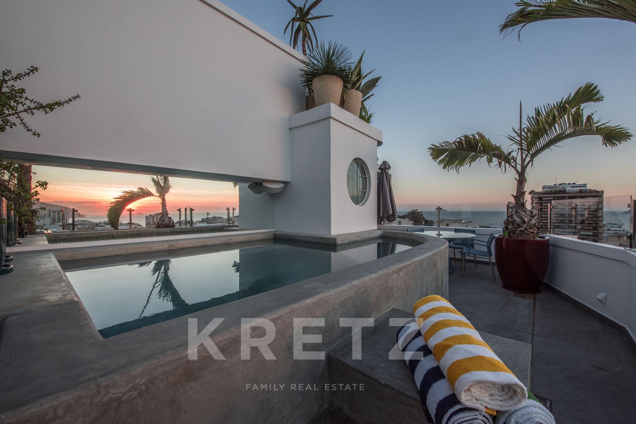 Penthouse de luxe avec piscine