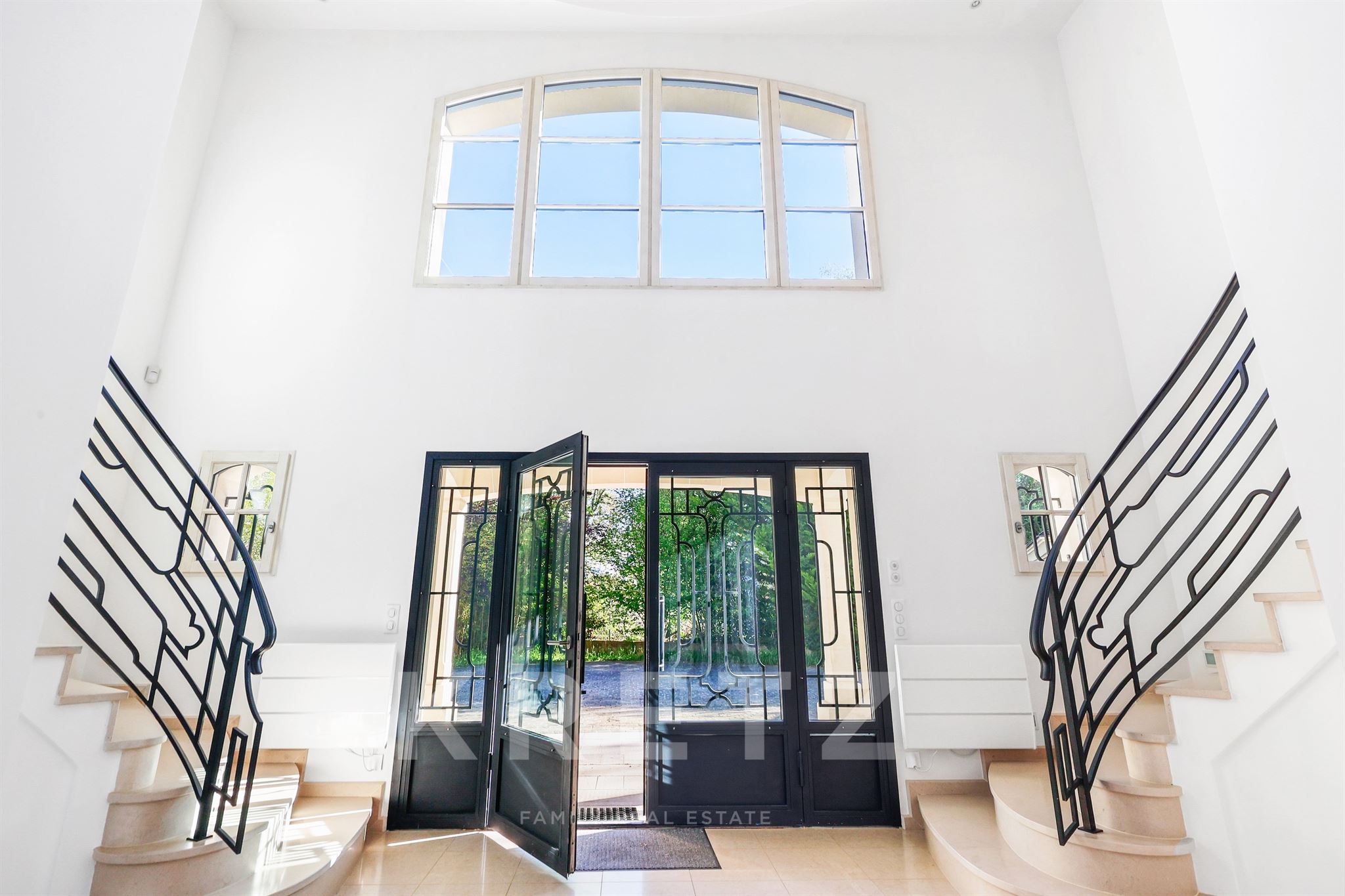 MAISONS-LAFFITTE – PARC – MAISON D’ARCHITECTE AVEC PISCINE - 3 700 000€