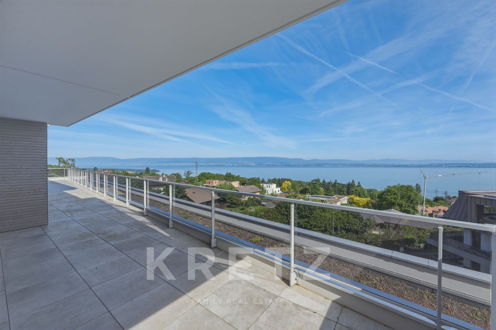 EXCLUSIVE LISTING – ÉVIAN-LES-BAINS – LUXURY PENTHOUSE – 180° PANORAMIC VIEW OF LAKE GENEVA AND THE 