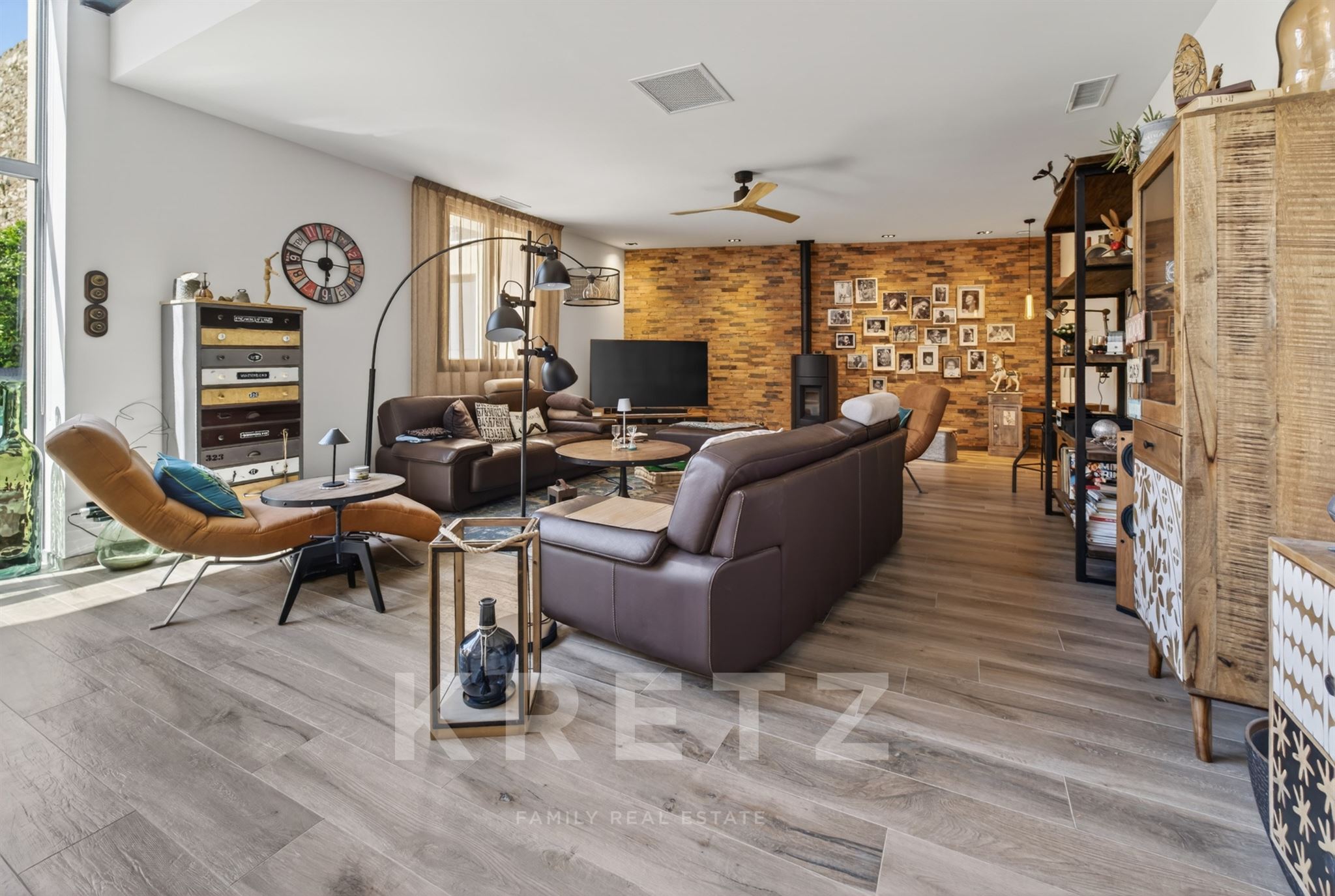 A renovated former wine storehouse near the beaches