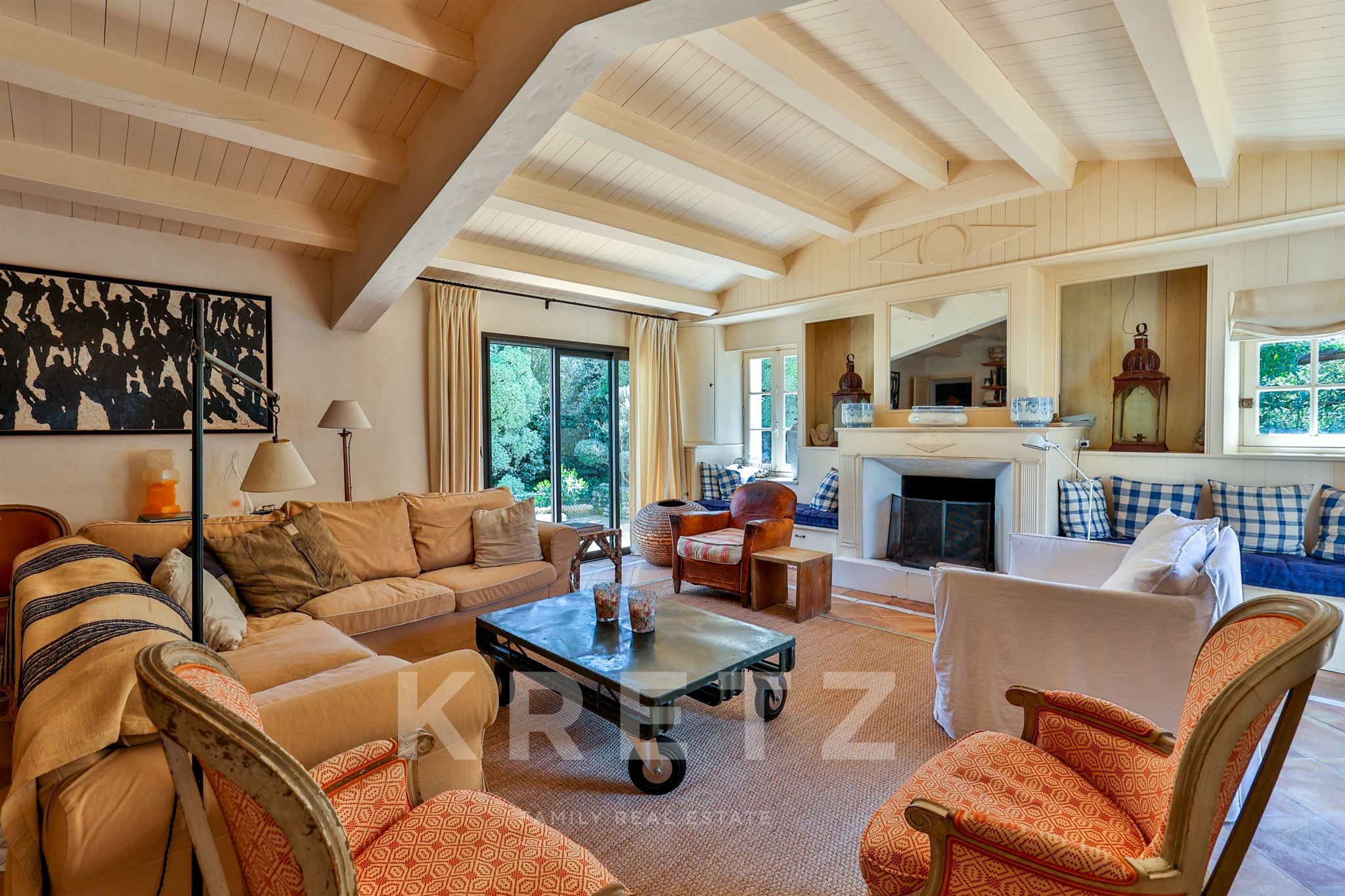 Villa with private beach access