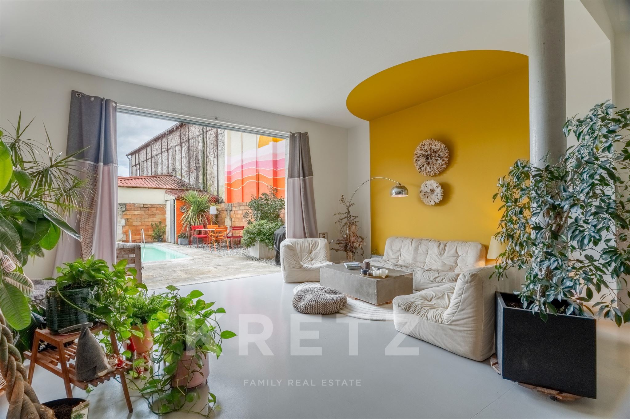 Family Home Renovated 201m² , 5 Bedrooms, 6x3 m Swimming Pool, Rooftop Tropézienne Terrace