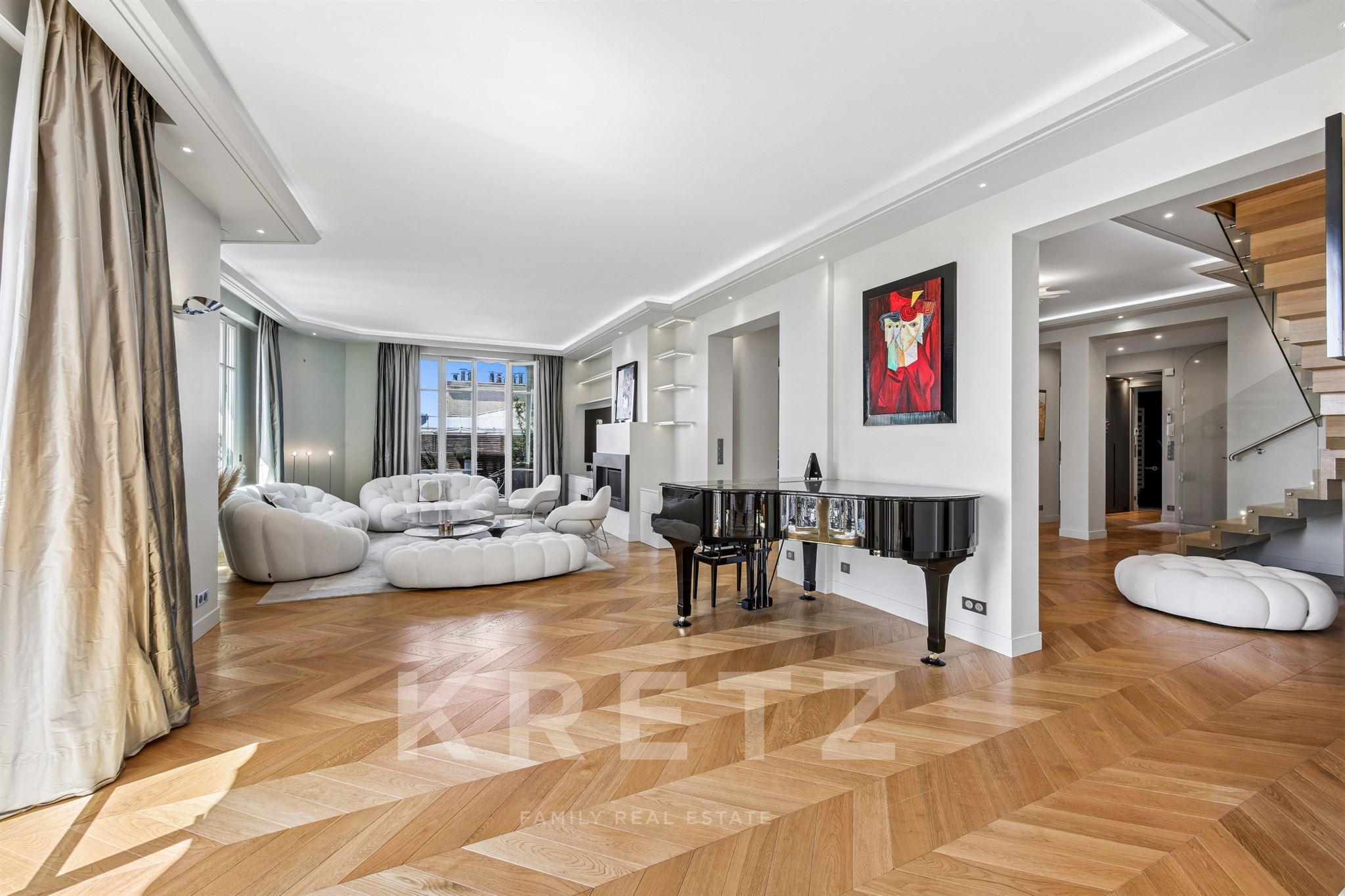 Paris XVI - Duplex contemporain, à deux pas du Trocadéro et de l'avenue Georges Mandel.