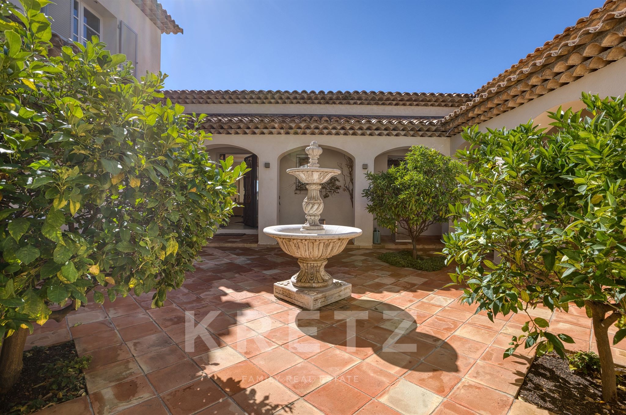 Family Property in BIOT / VALBONNE