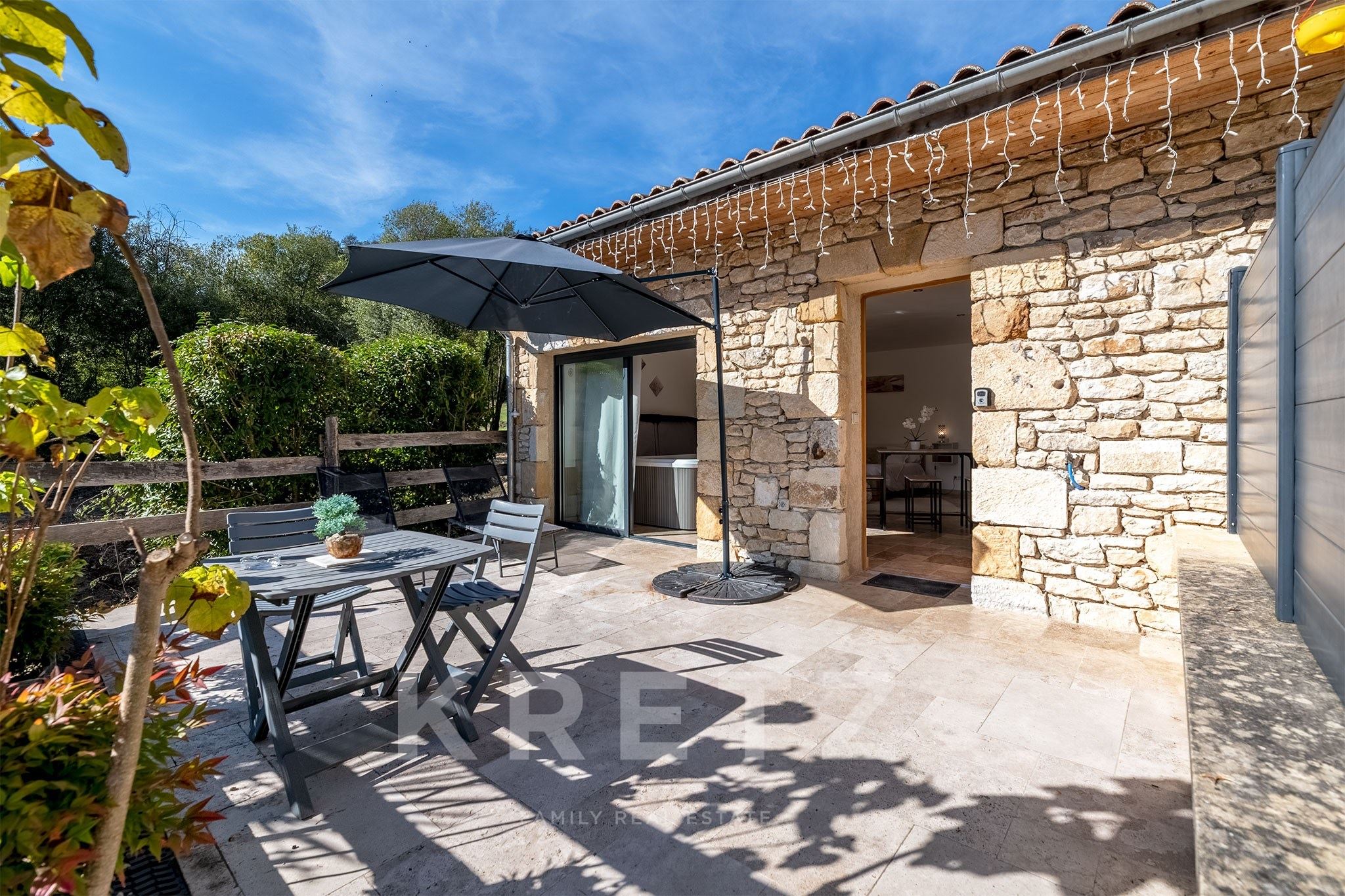 Exclusive listing: stone property of 600 m² with 2 swimming pools and 3 jacuzzis on more than 3.3 he