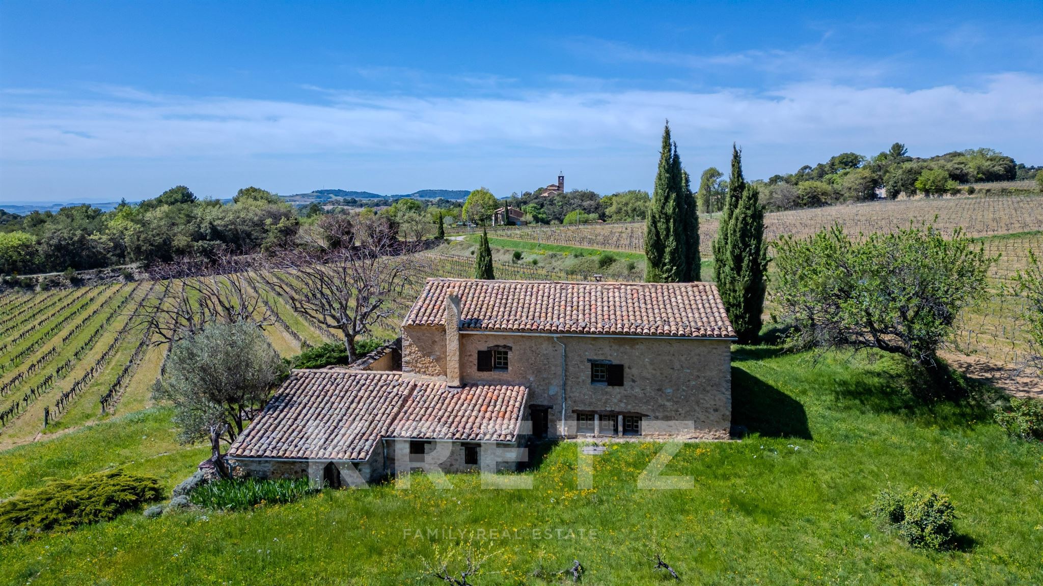 Exceptional Provencal Framhouse -To restore